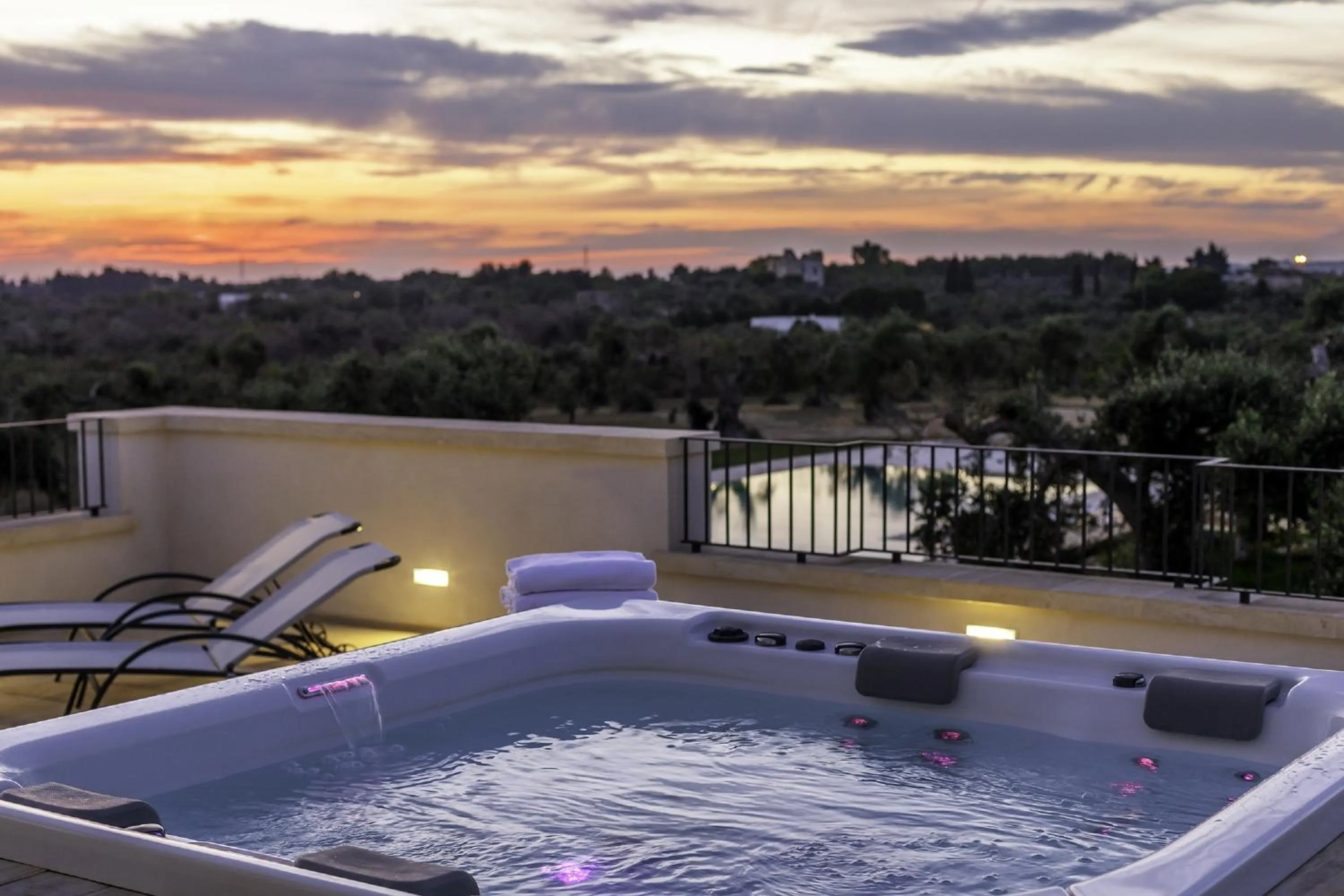 Pool view in Tenuta Monticelli Bio Relais