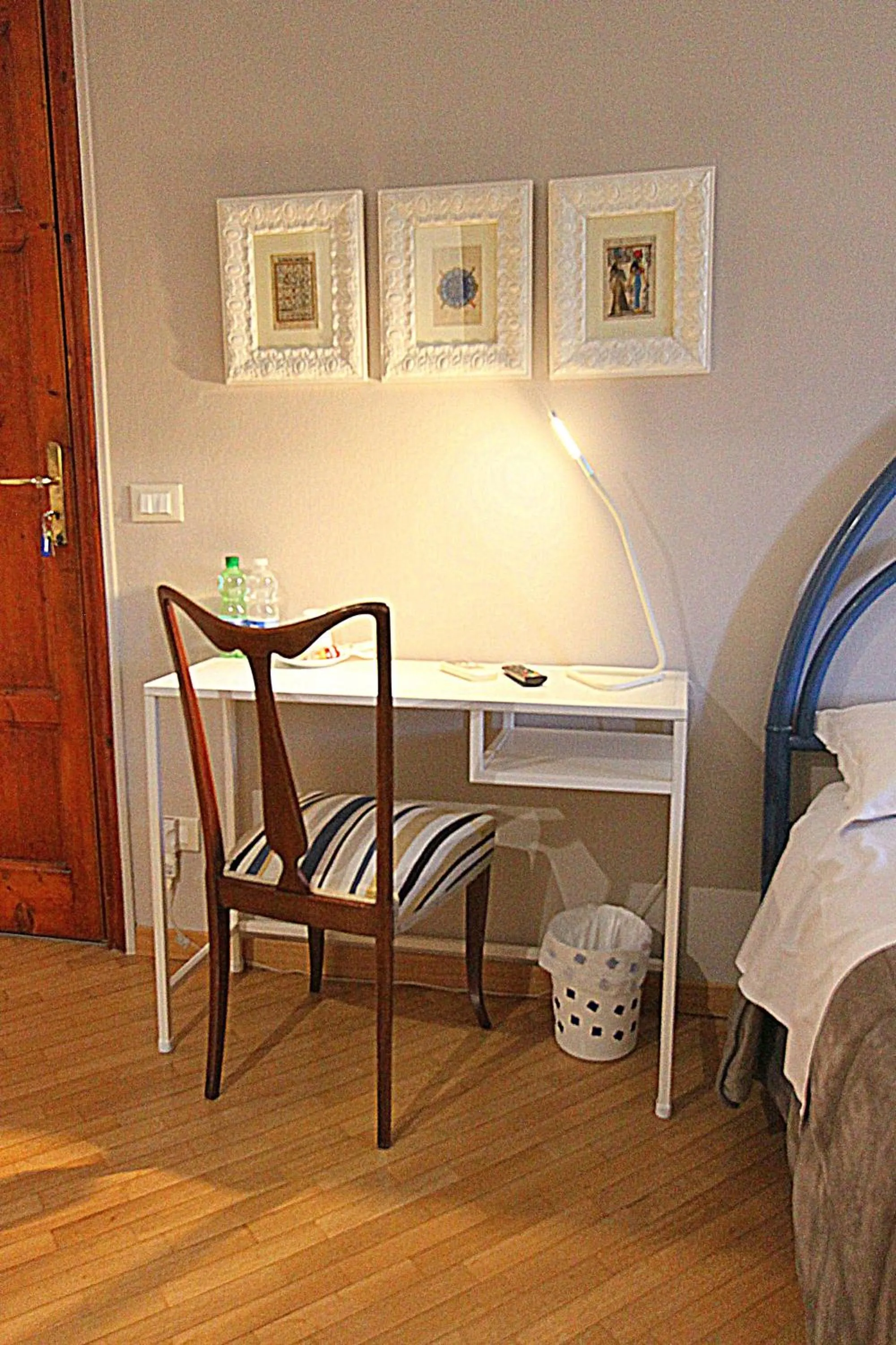 Decorative detail in Il Fiore all'Occhiello