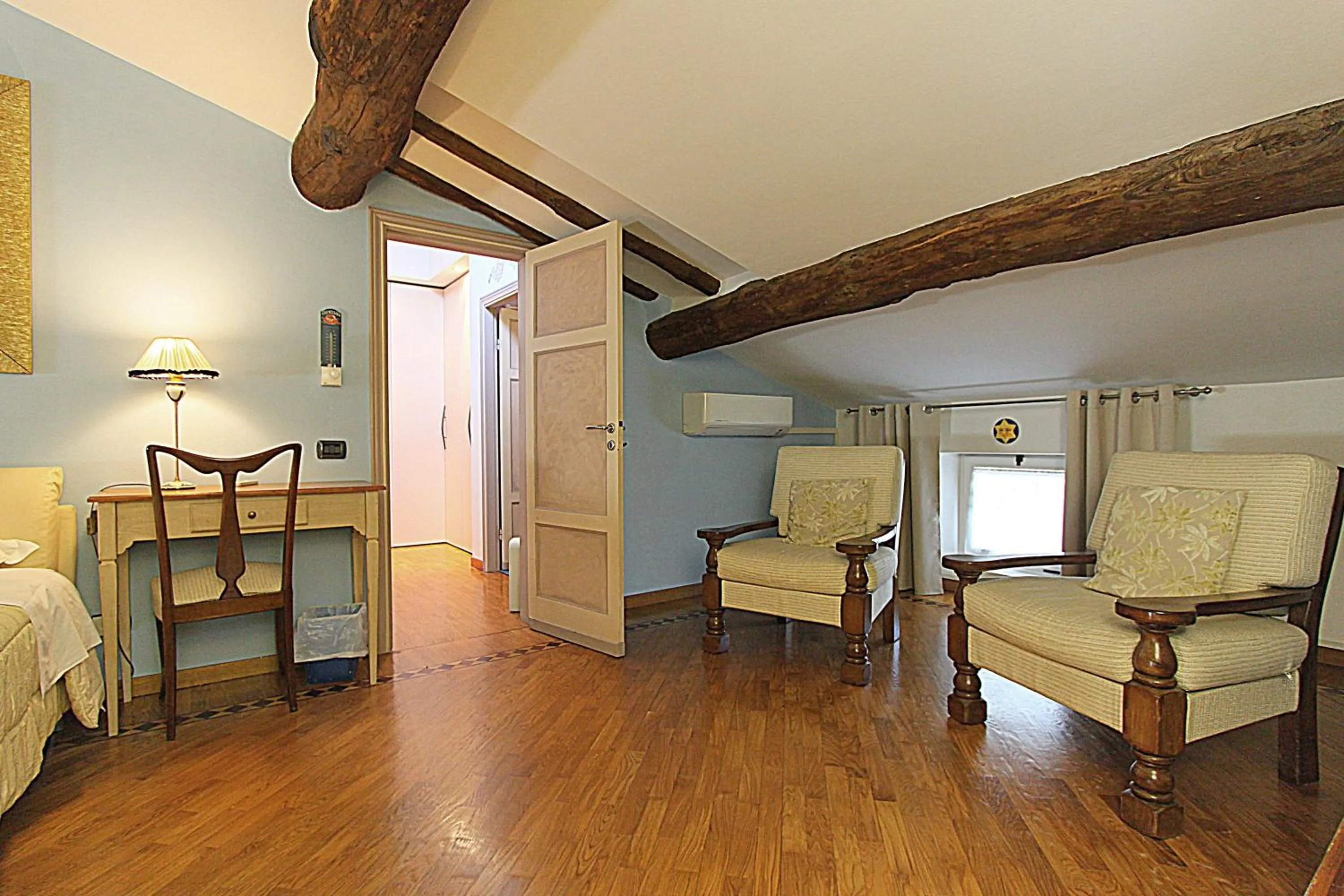 Photo of the whole room in Il Fiore all'Occhiello