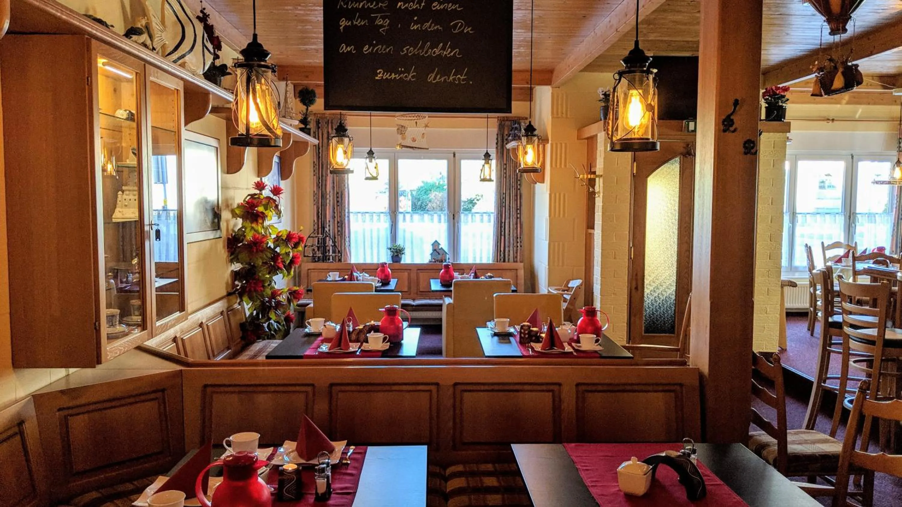 Lobby or reception in Hotel Drostenhof garni