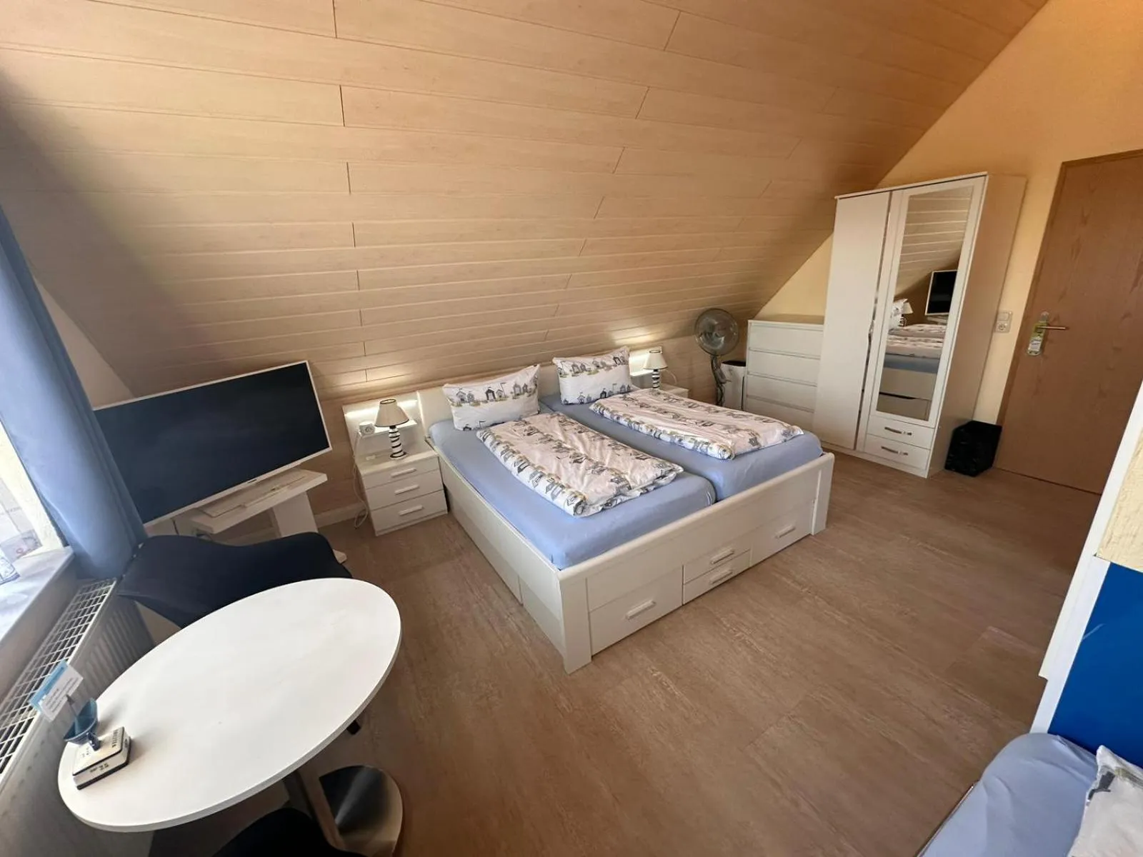 Bed in Hotel Drostenhof garni