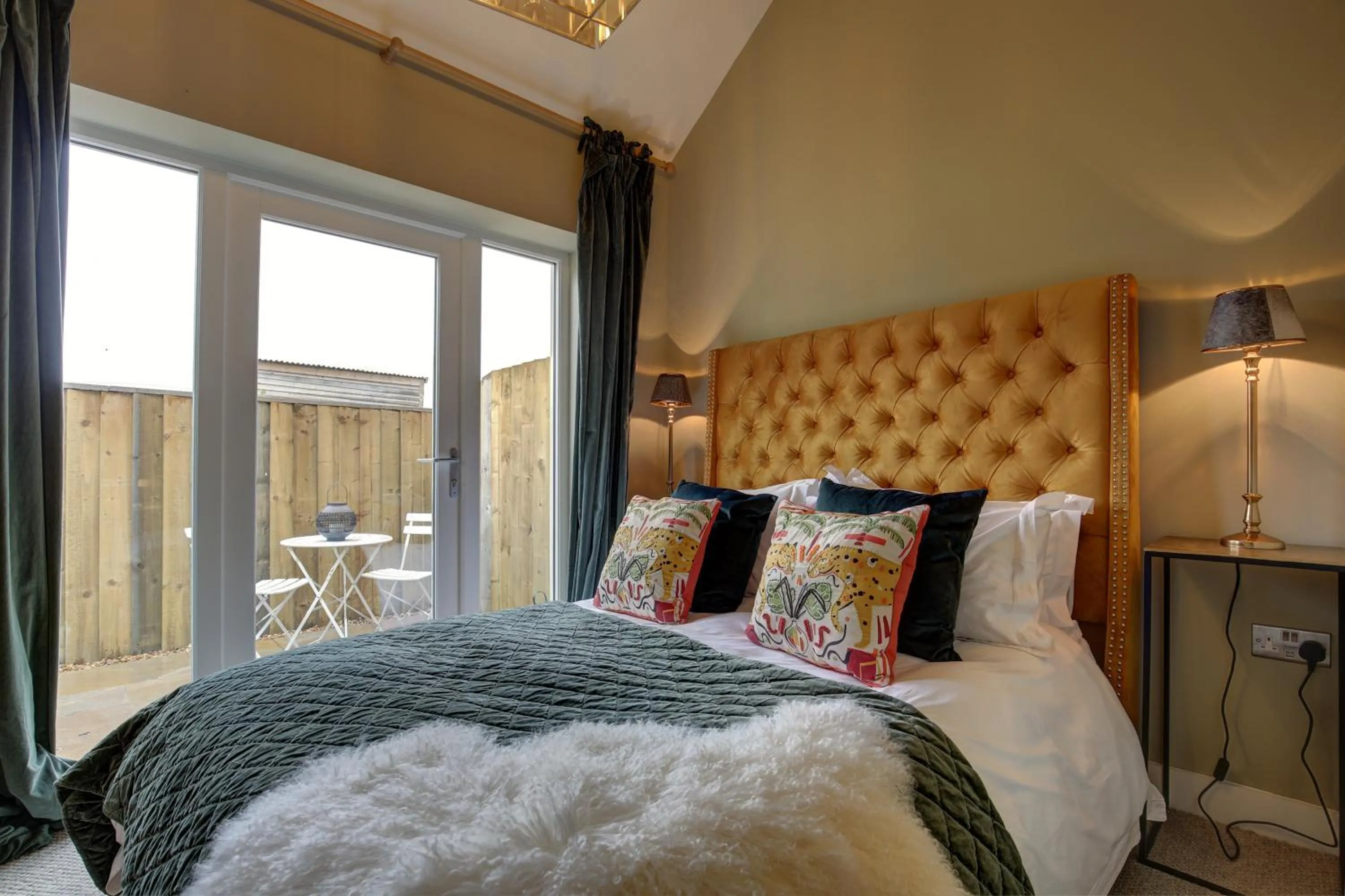 Bed in The Gin Trap Inn