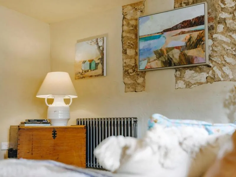 Bed in The Gin Trap Inn