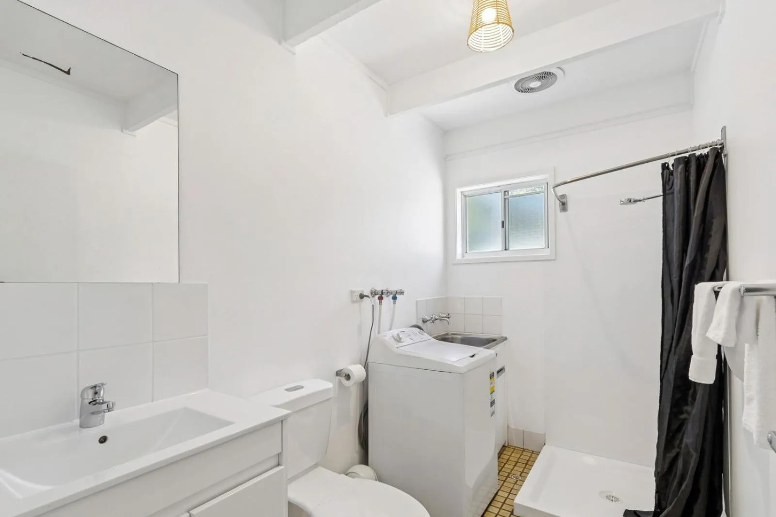 Shower in Ingenia Holidays Bermagui