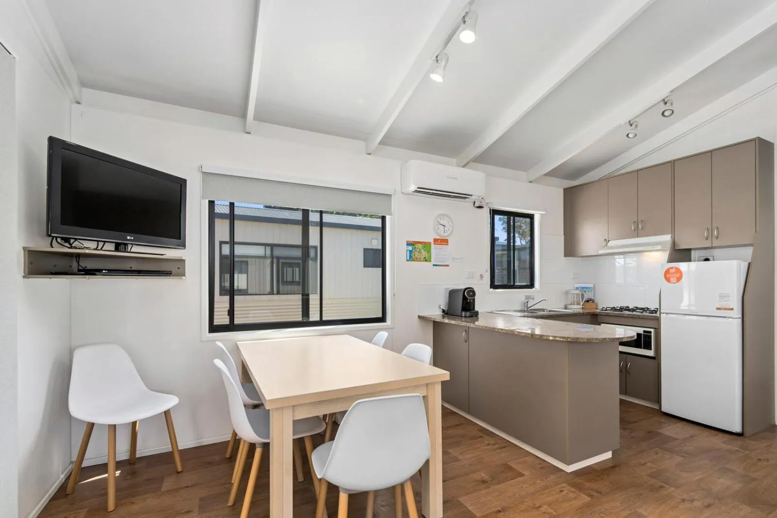 Kitchen or kitchenette in Ingenia Holidays Bermagui