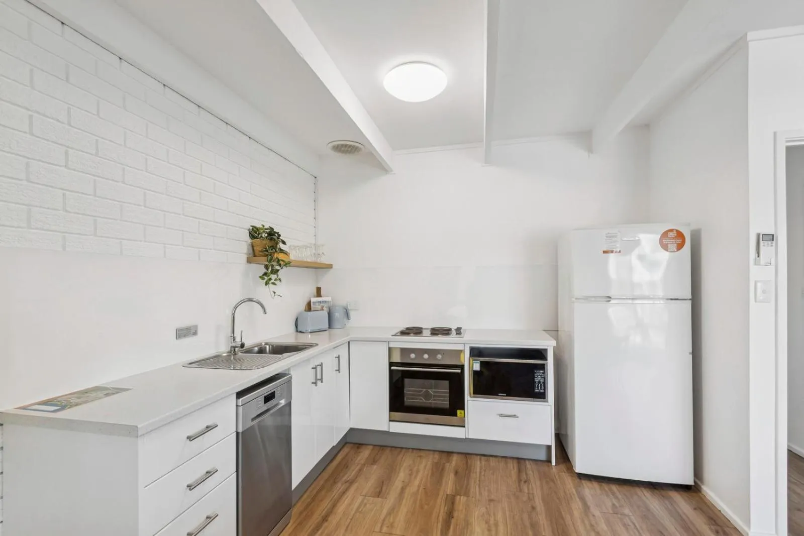 Kitchen or kitchenette in Ingenia Holidays Bermagui