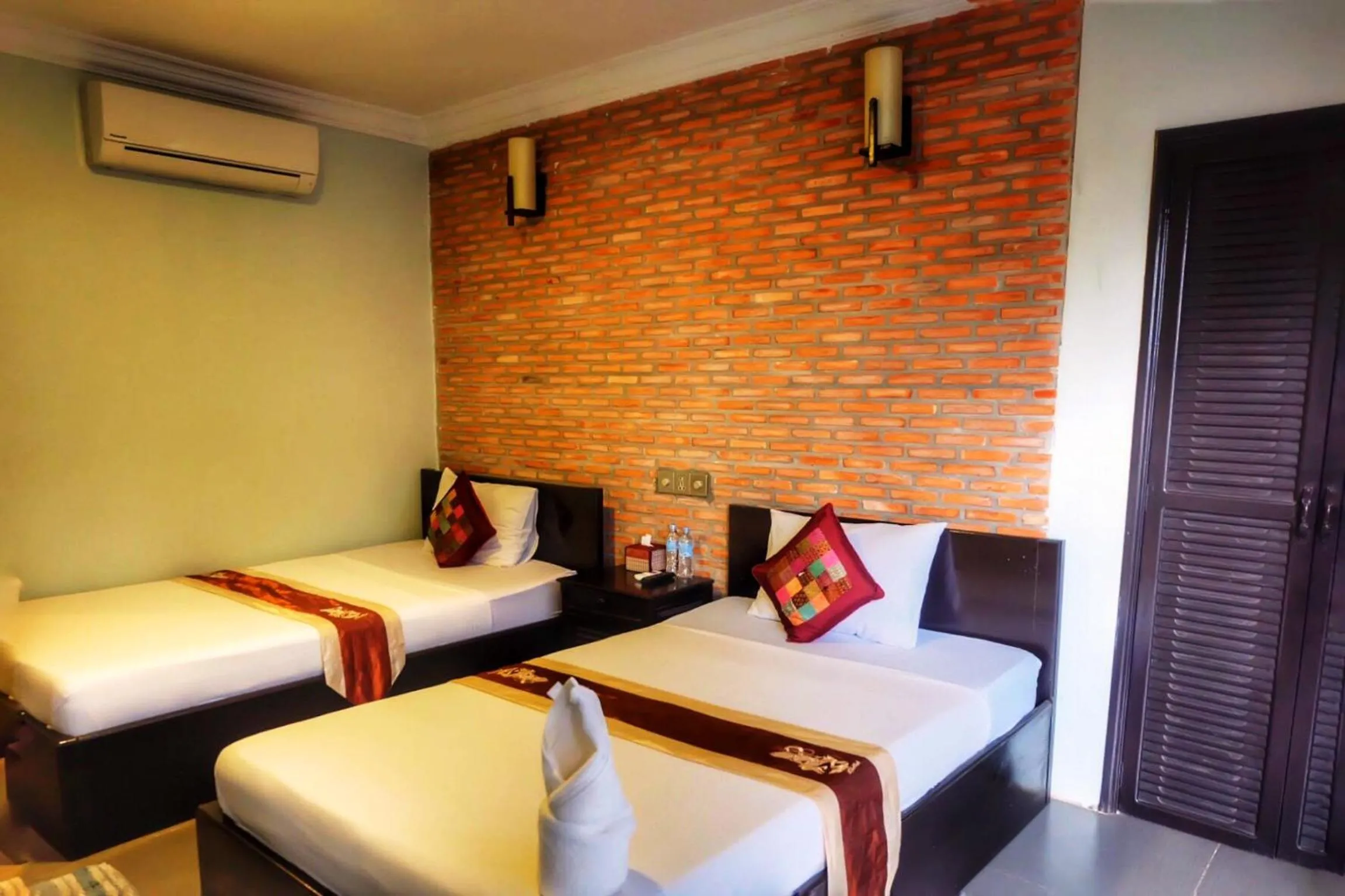 bunk bed, Bed in VIBOLA Guesthouse