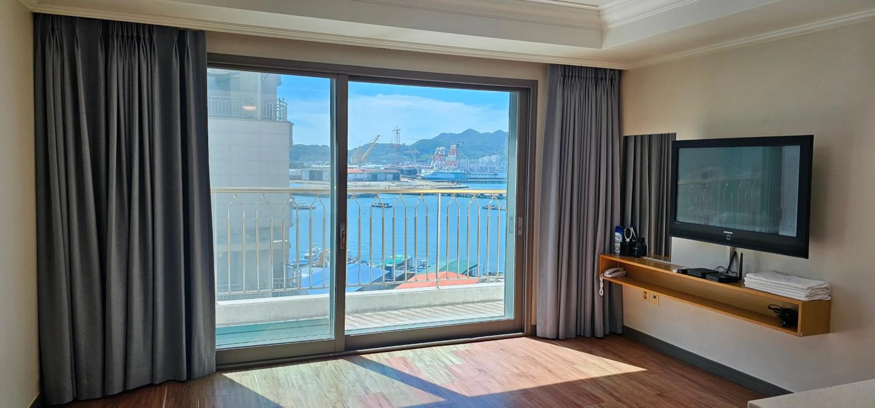 Tongyeong Bay Condo Hotel
