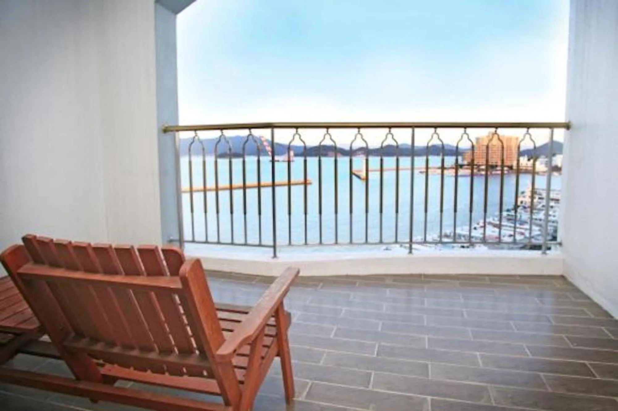 Tongyeong Bay Condo Hotel