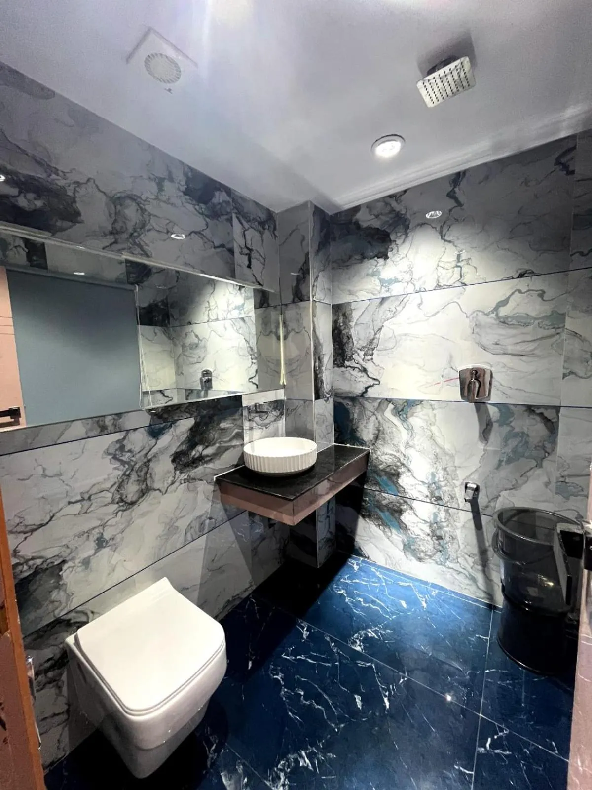 Hotel Cozzy Palace