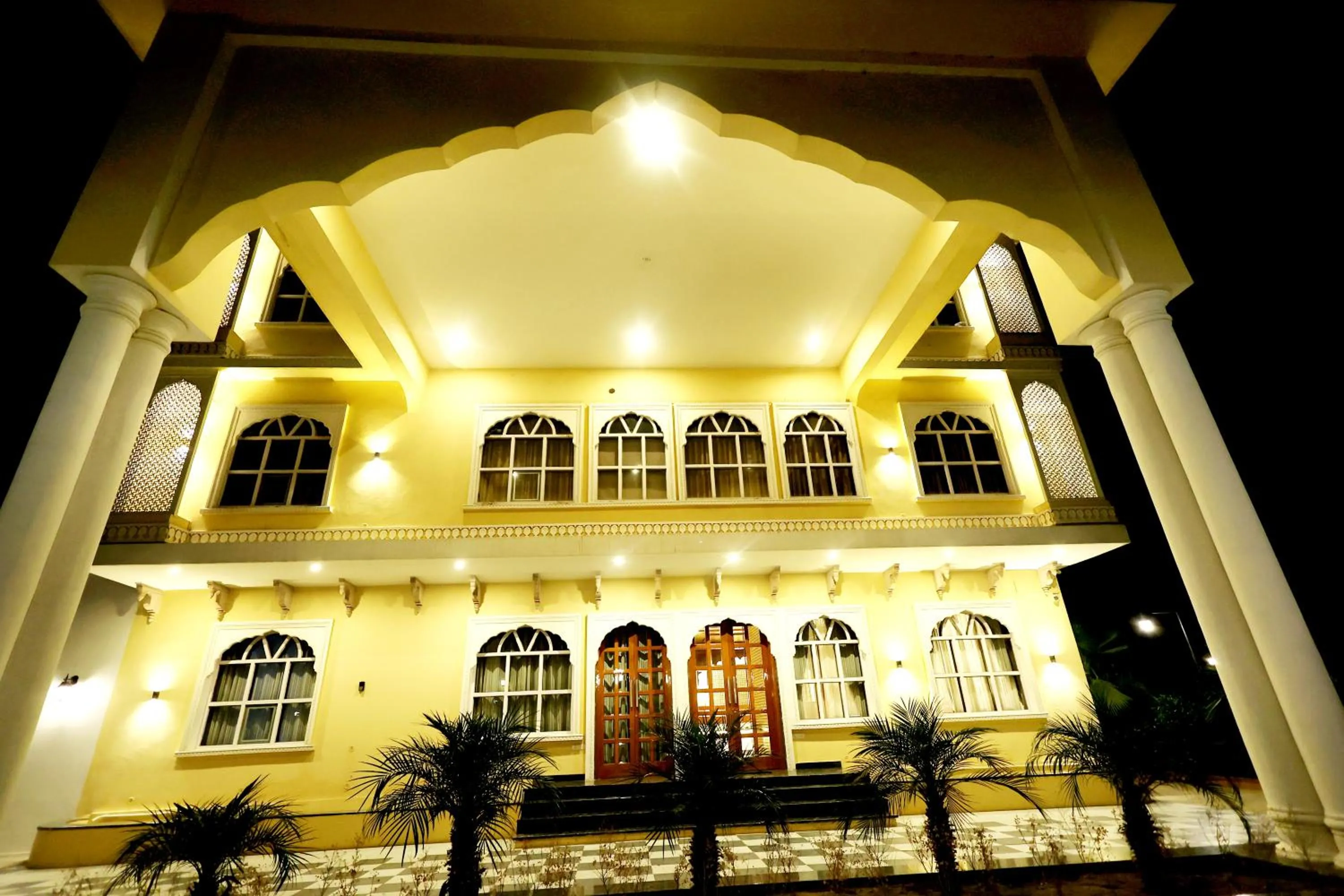 Property building in Hari Mahal Resort