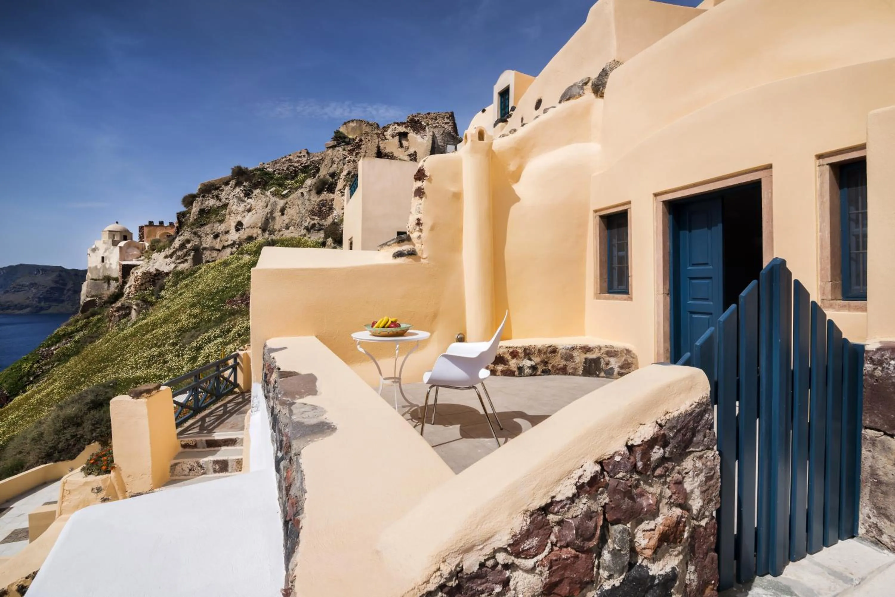 Property building in Horizon Aeifos Suites