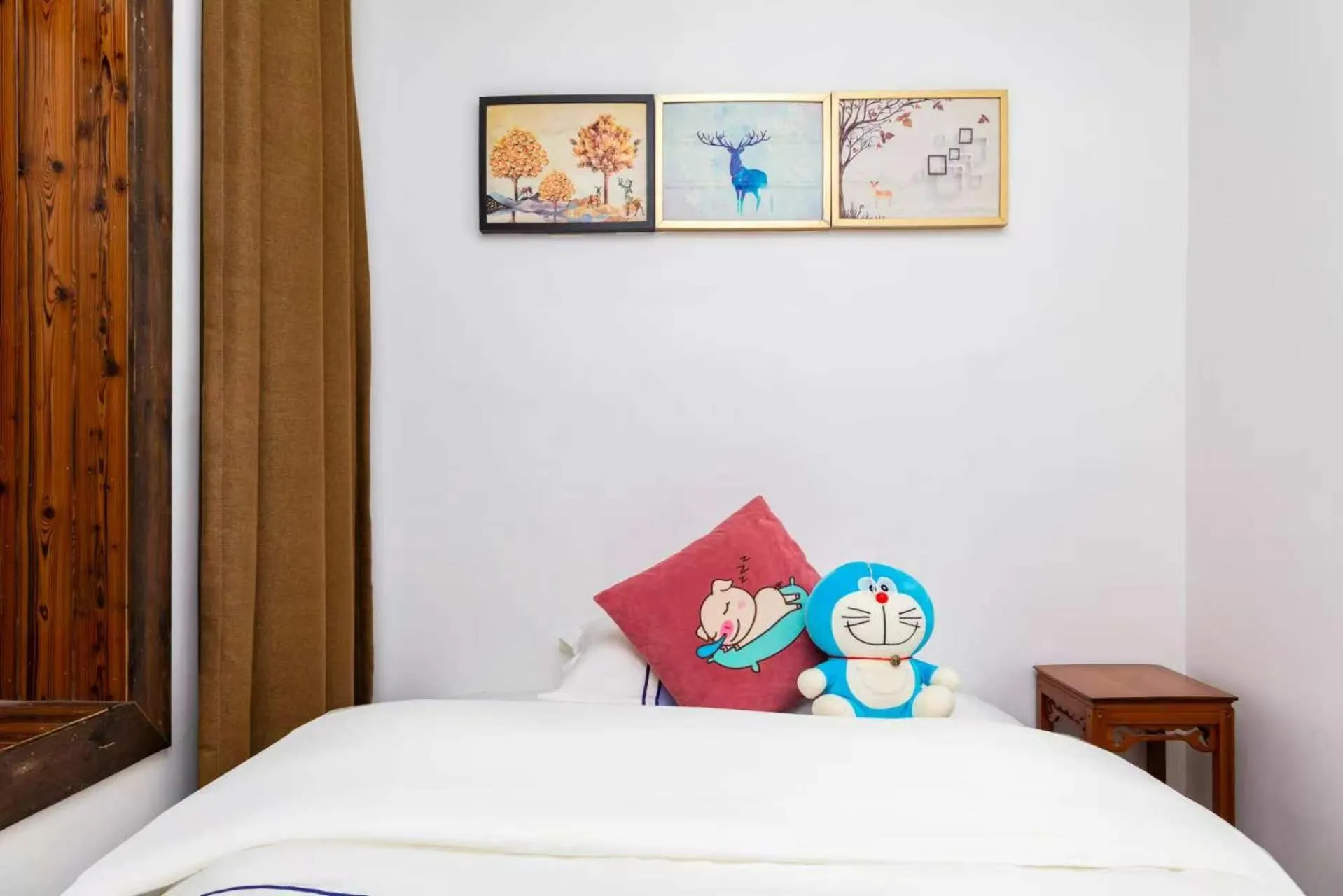 Bed in Hotel California Zhangjiajie