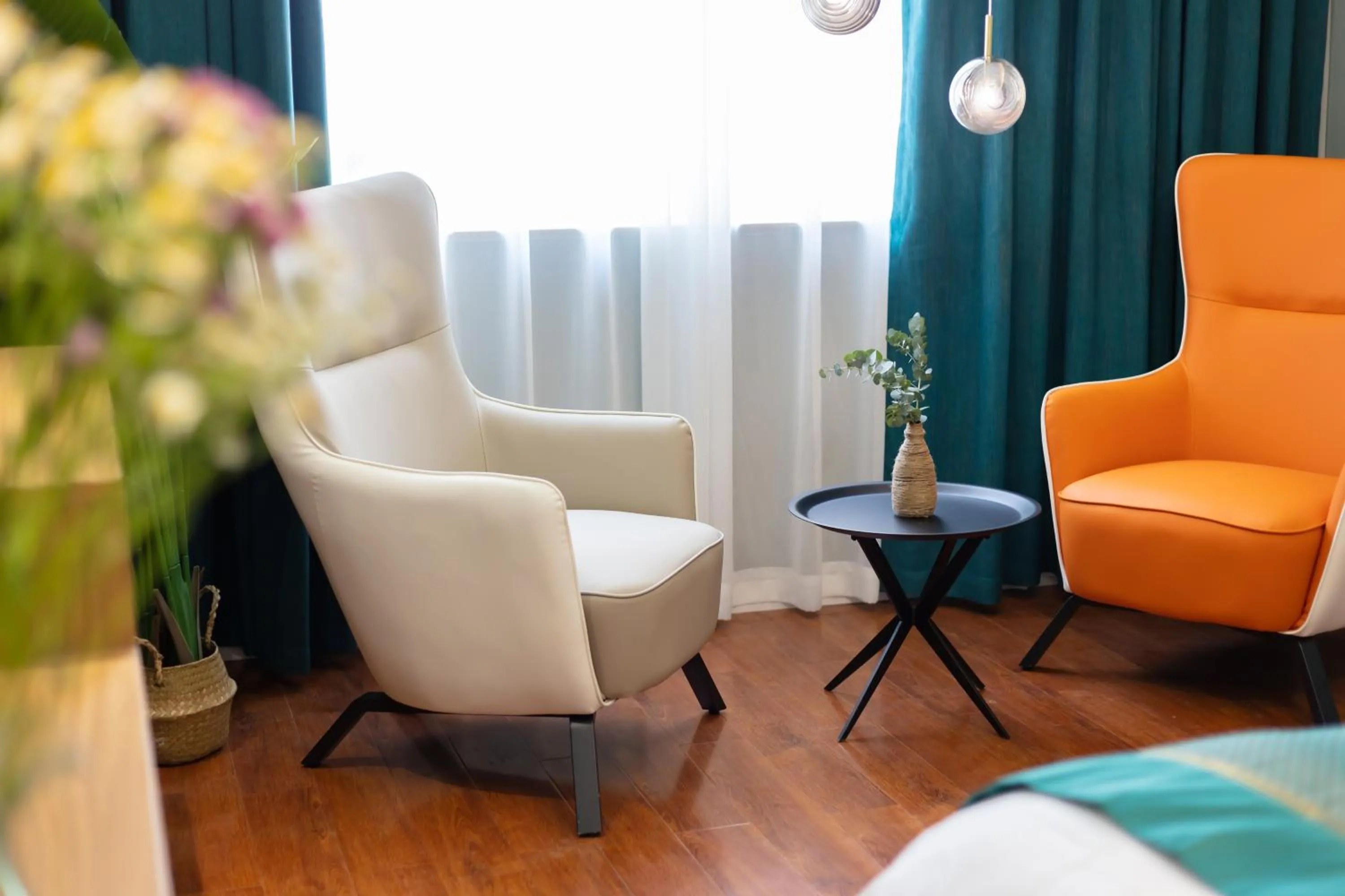 Seating area in Hotel California Zhangjiajie