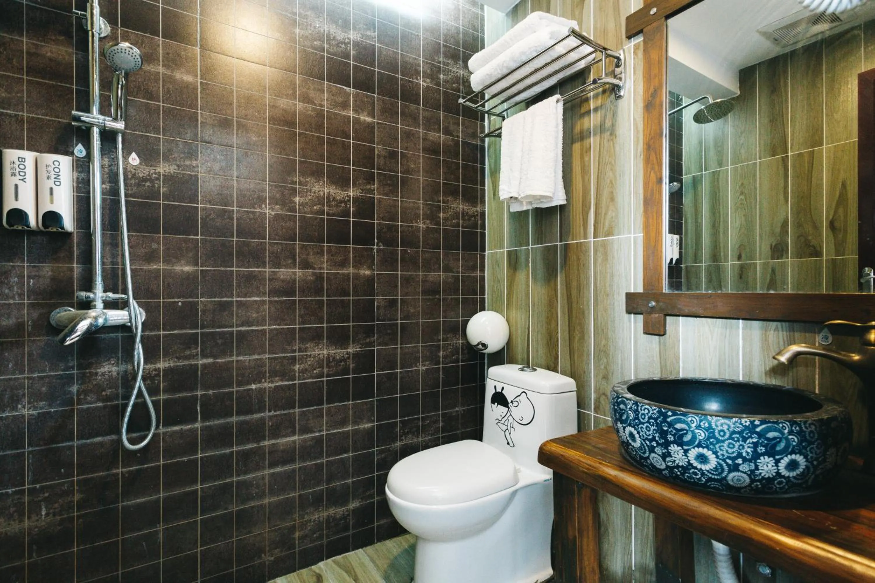 Bathroom in Hotel California Zhangjiajie