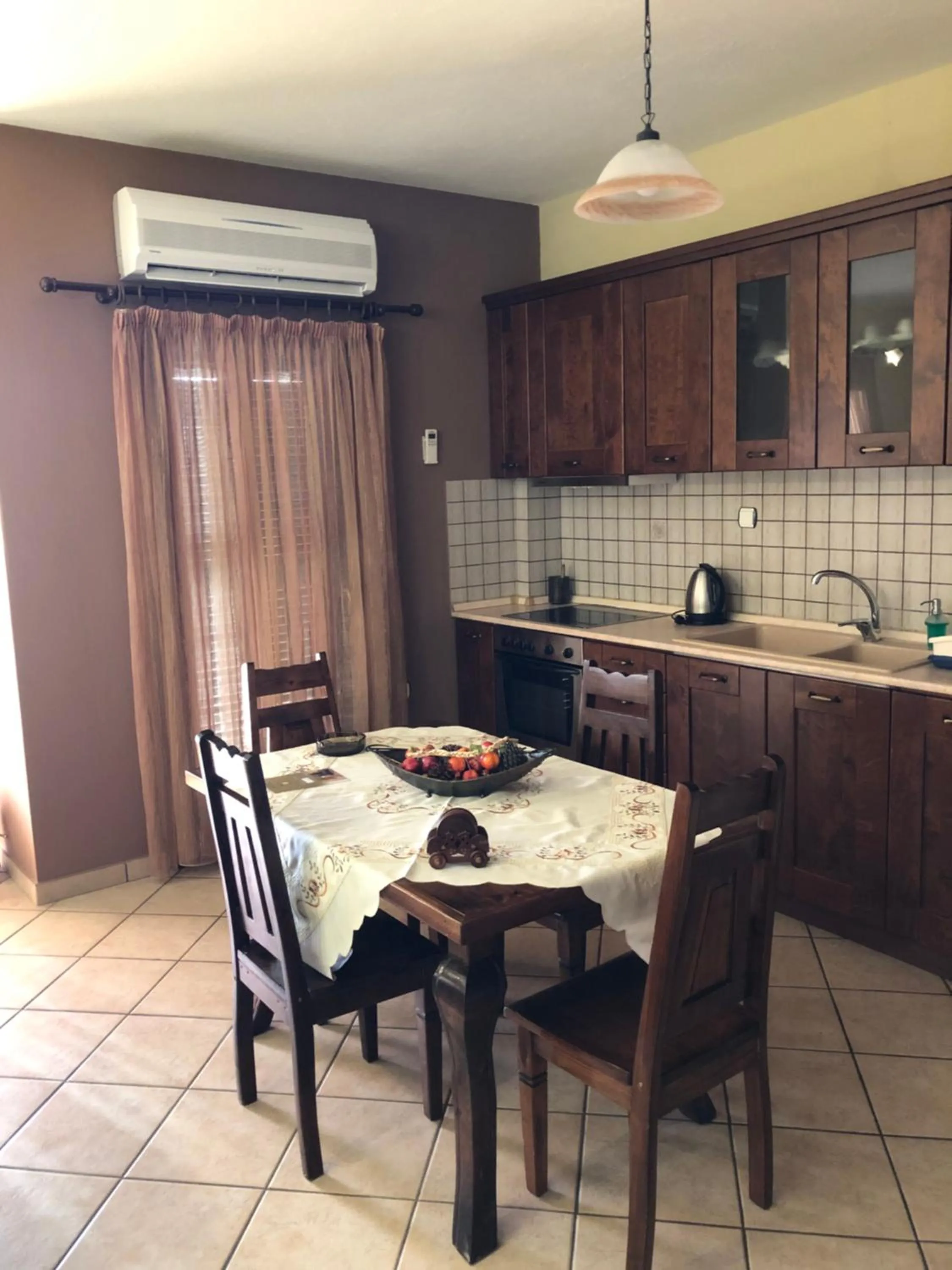 Dione Apartments