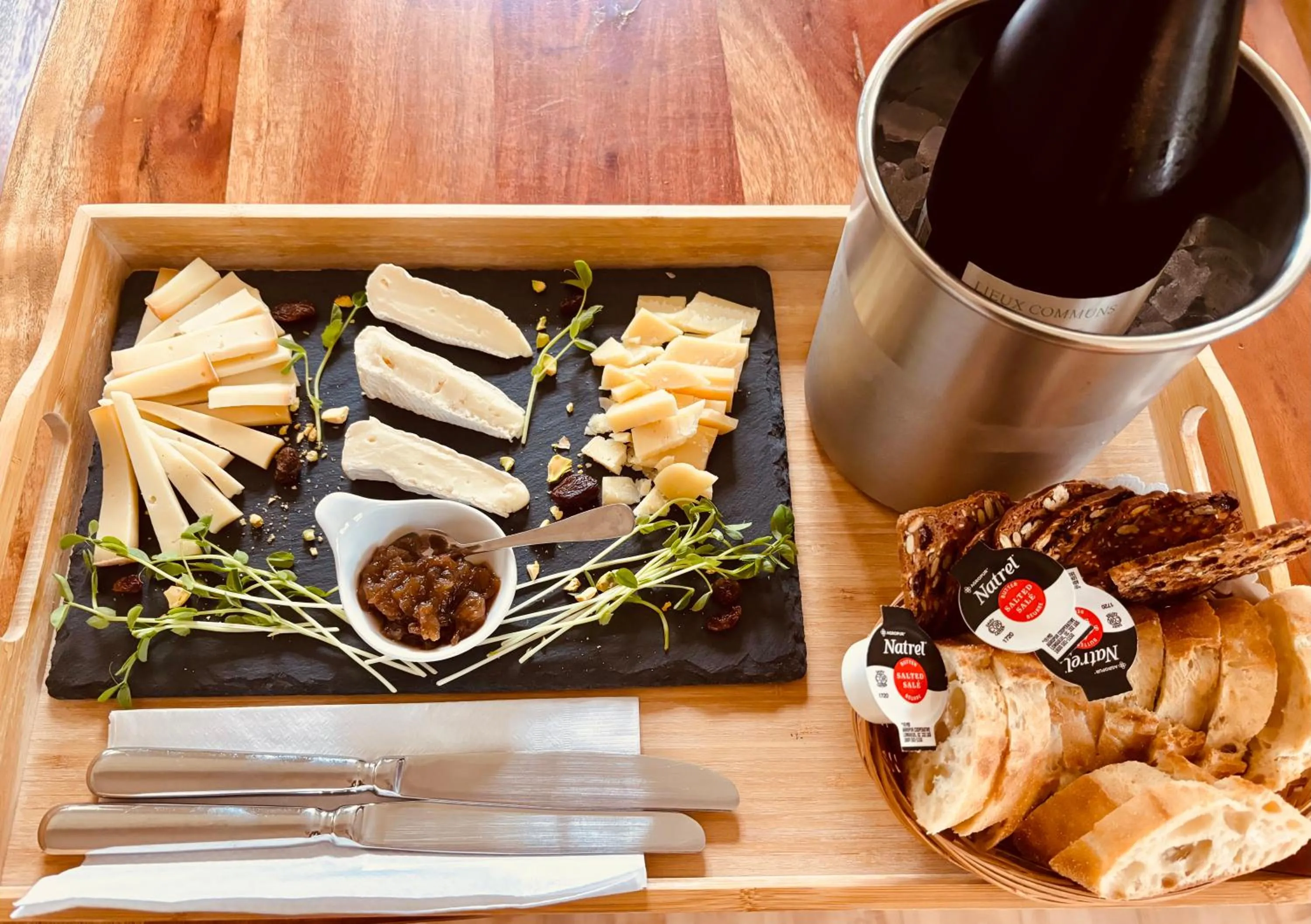 Restaurant/places to eat in Auberge Sous les Arbres