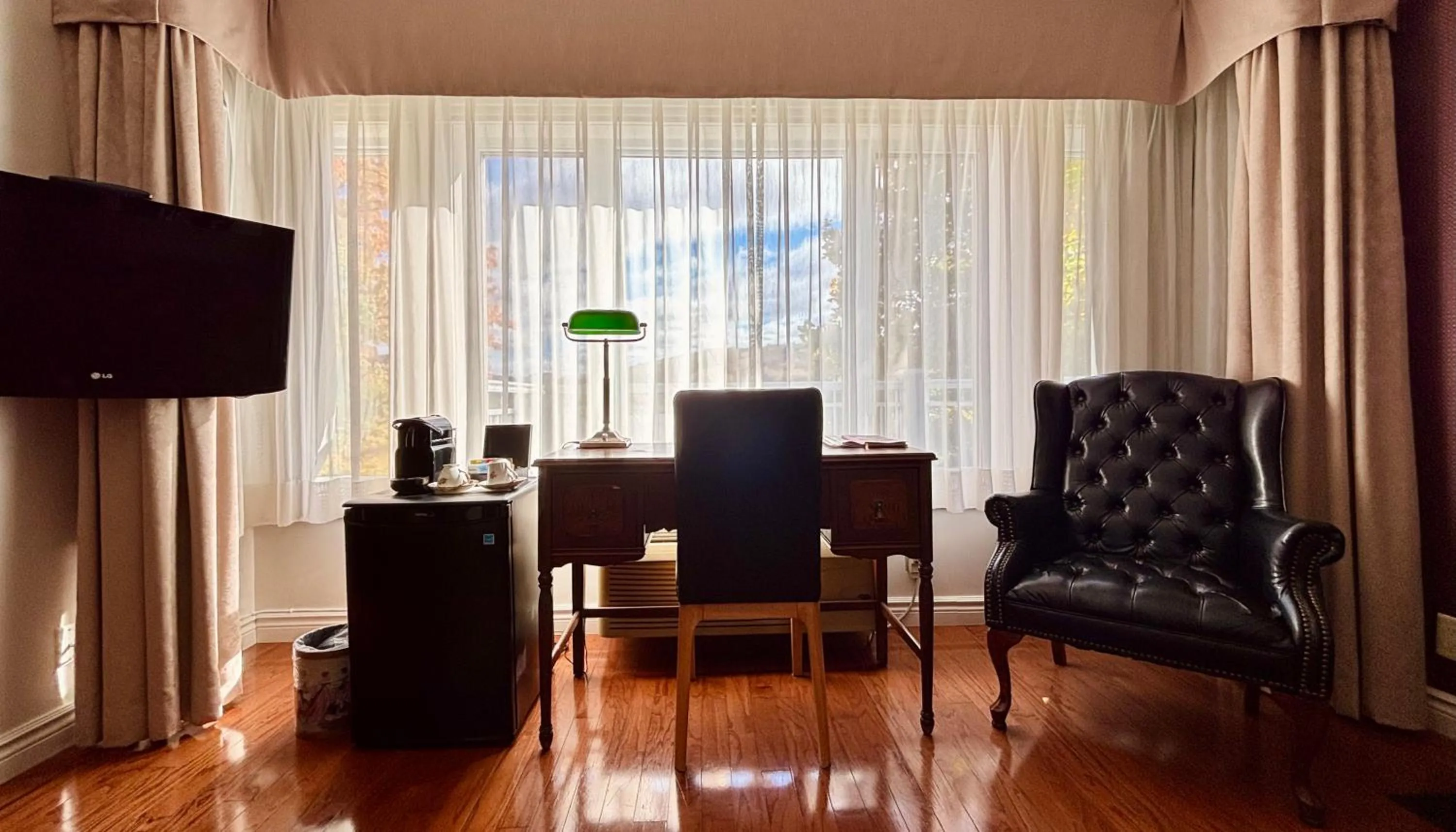 TV and multimedia in Auberge Sous les Arbres