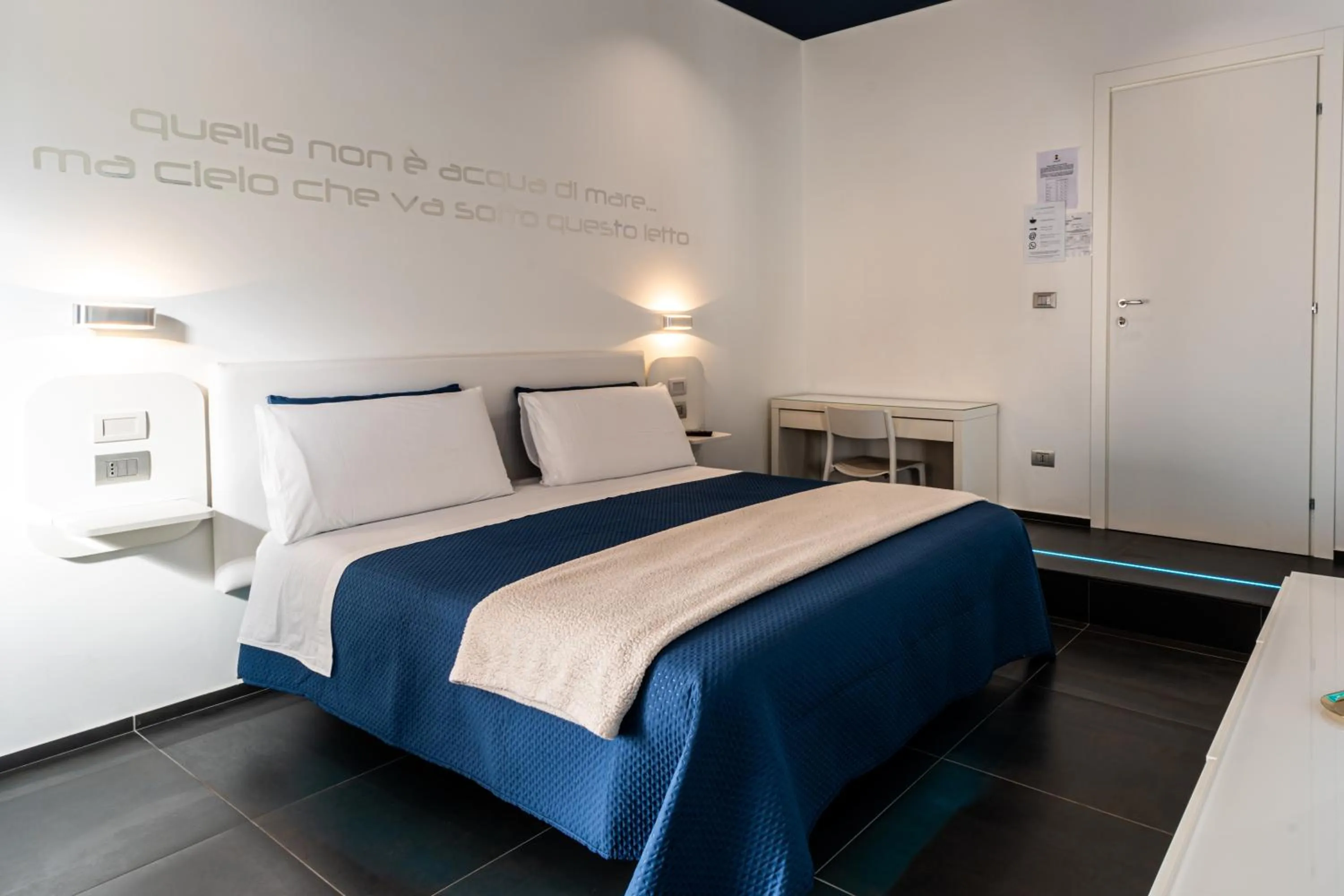 Bed in Skyhouse Beverello