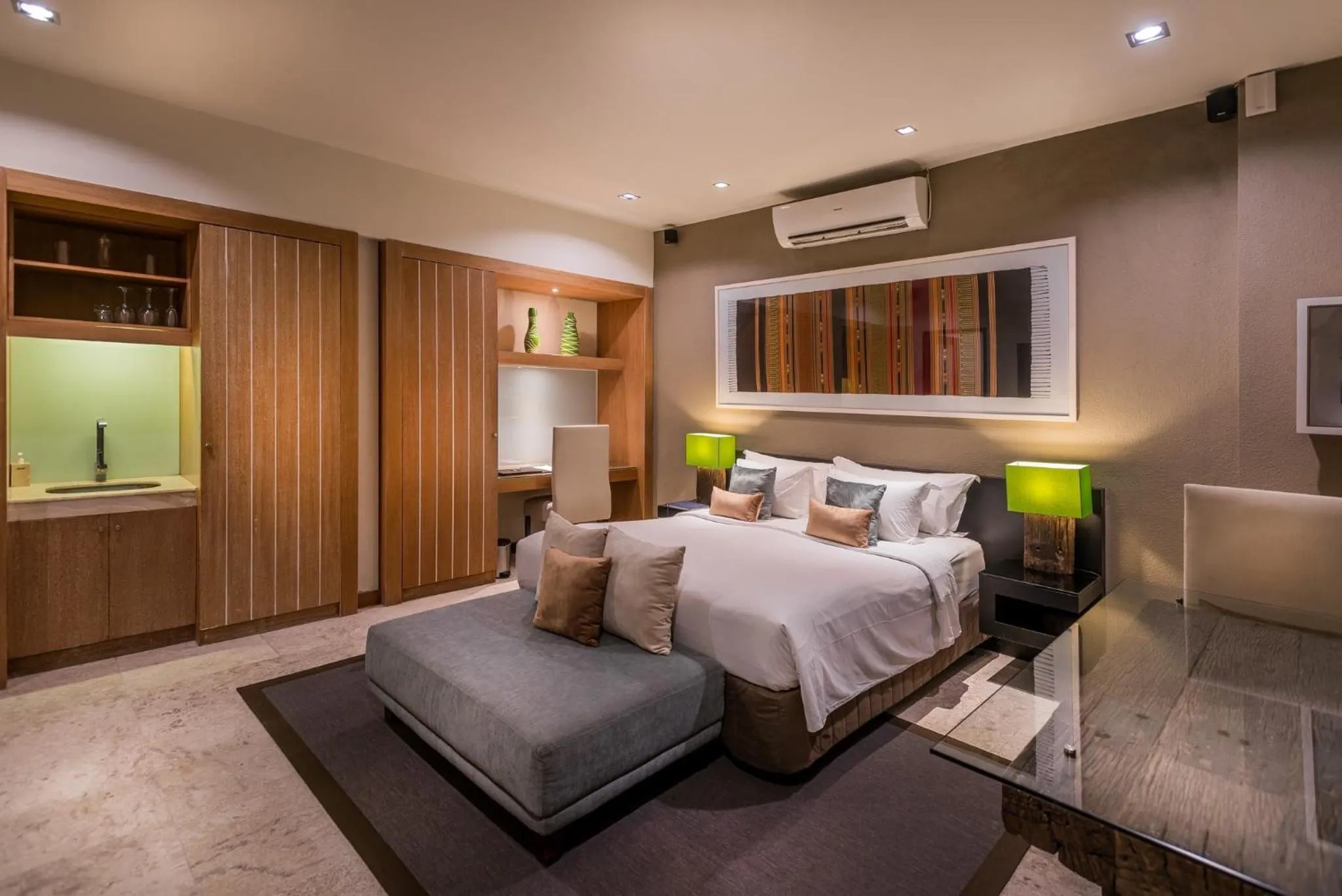 Photo of the whole room, Bed in Cicada Luxury Townhouses