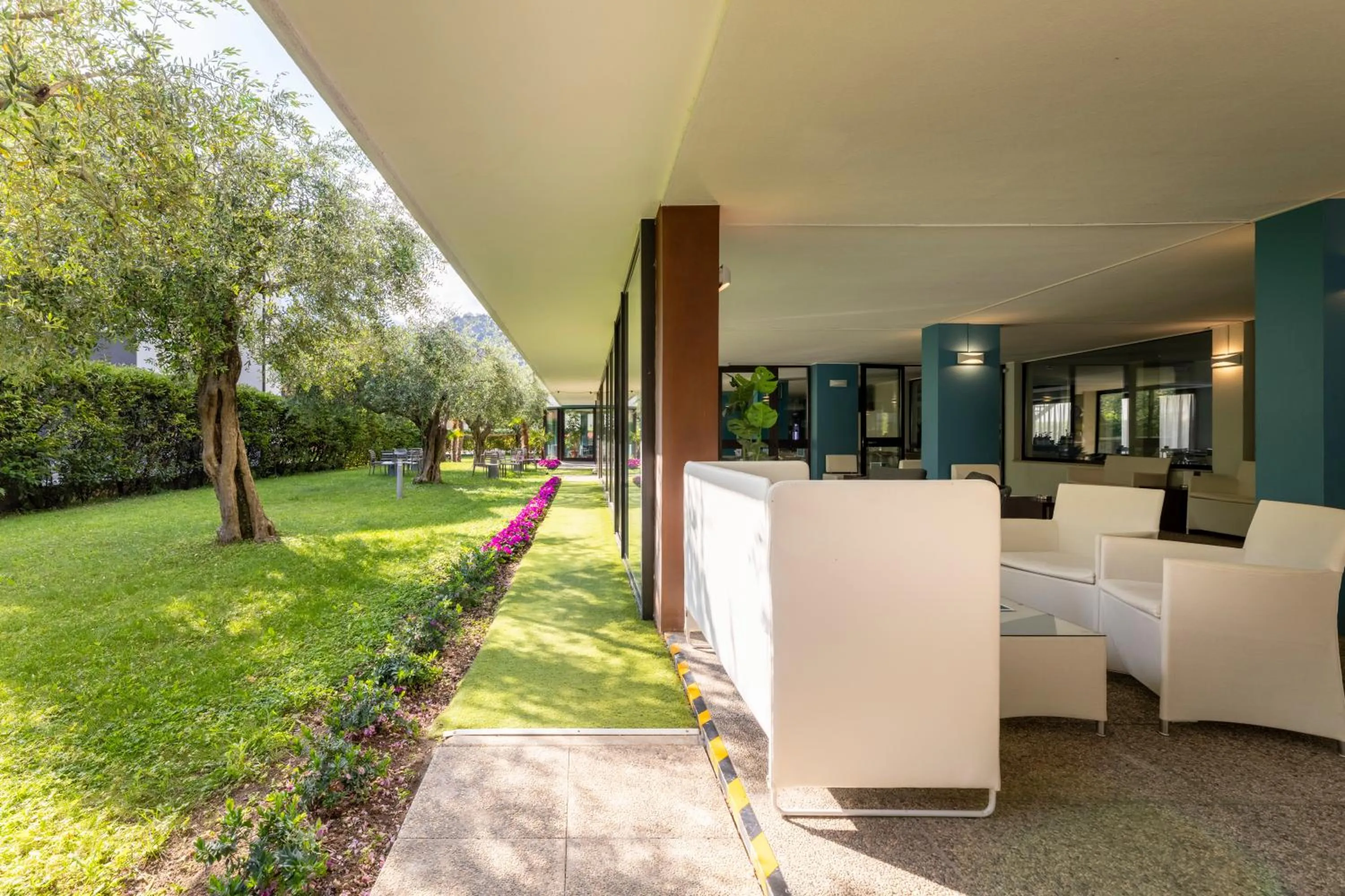 Garden in Hotel Holiday Sport & Relax