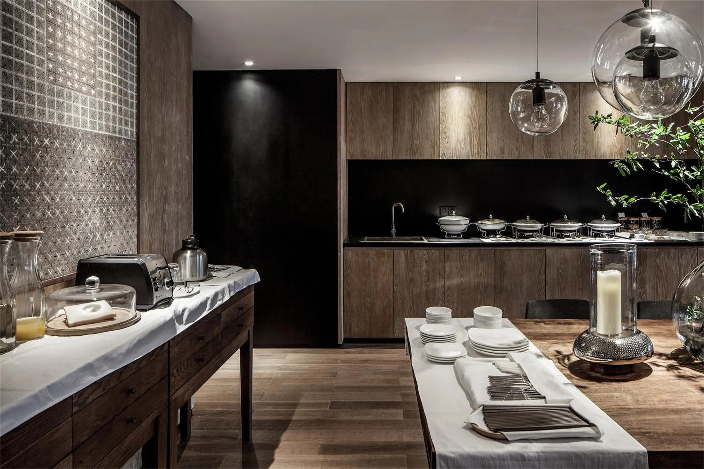 Restaurant/places to eat in David's Deer Hotel