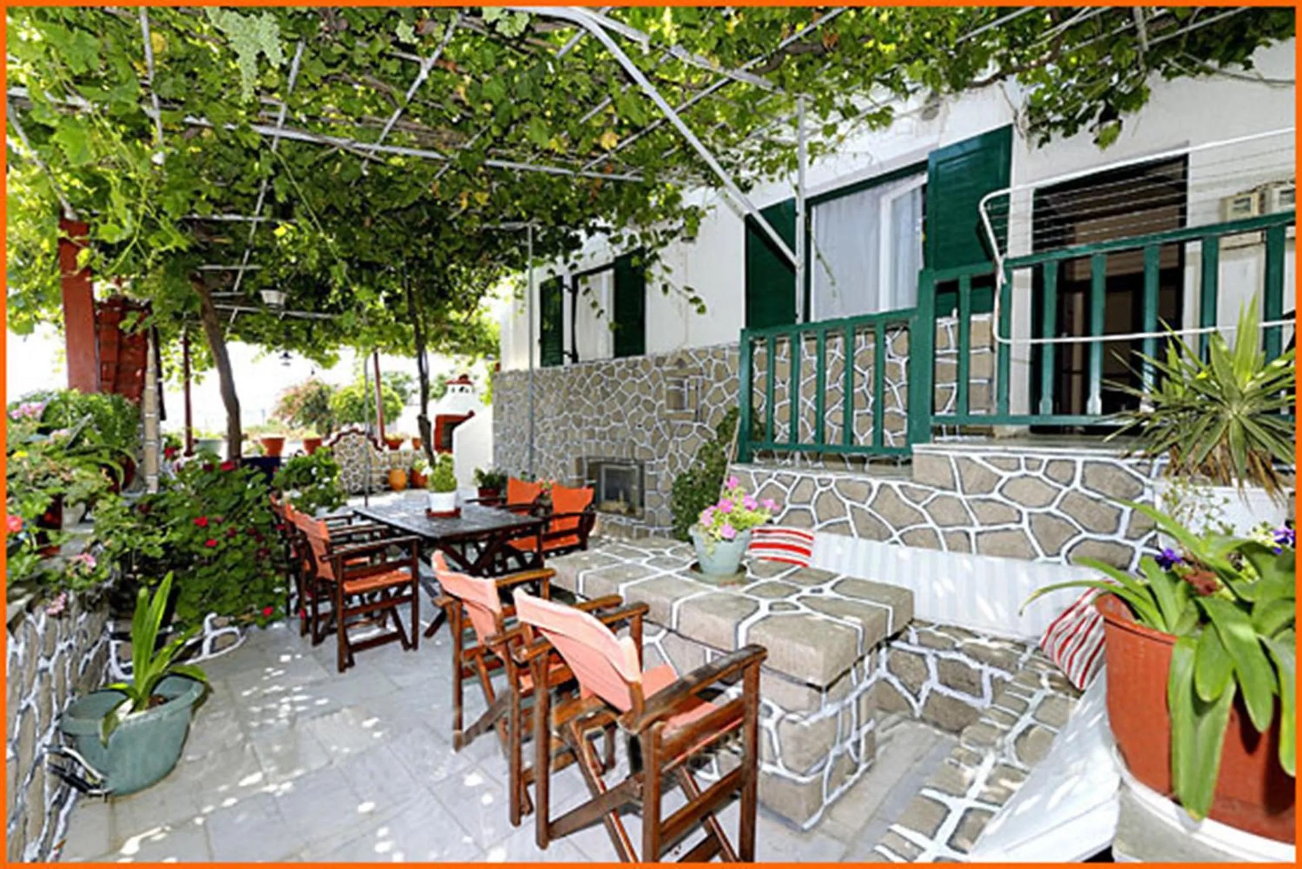 Property building in Christina Rooms