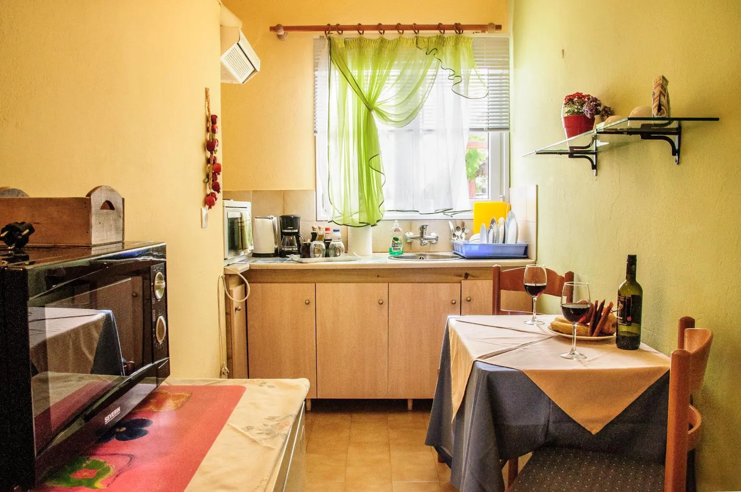 Coffee/tea facilities in Christina Rooms