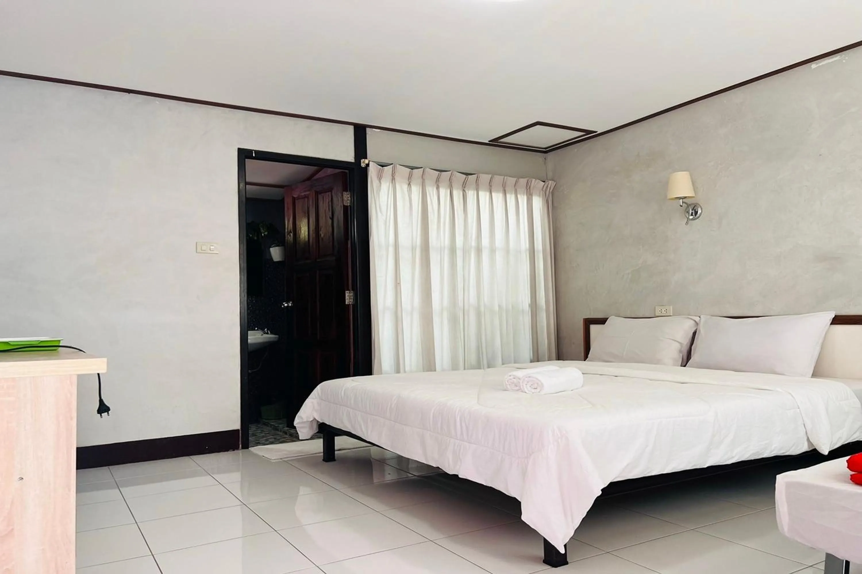 Bed in Ton Hom Pool Party