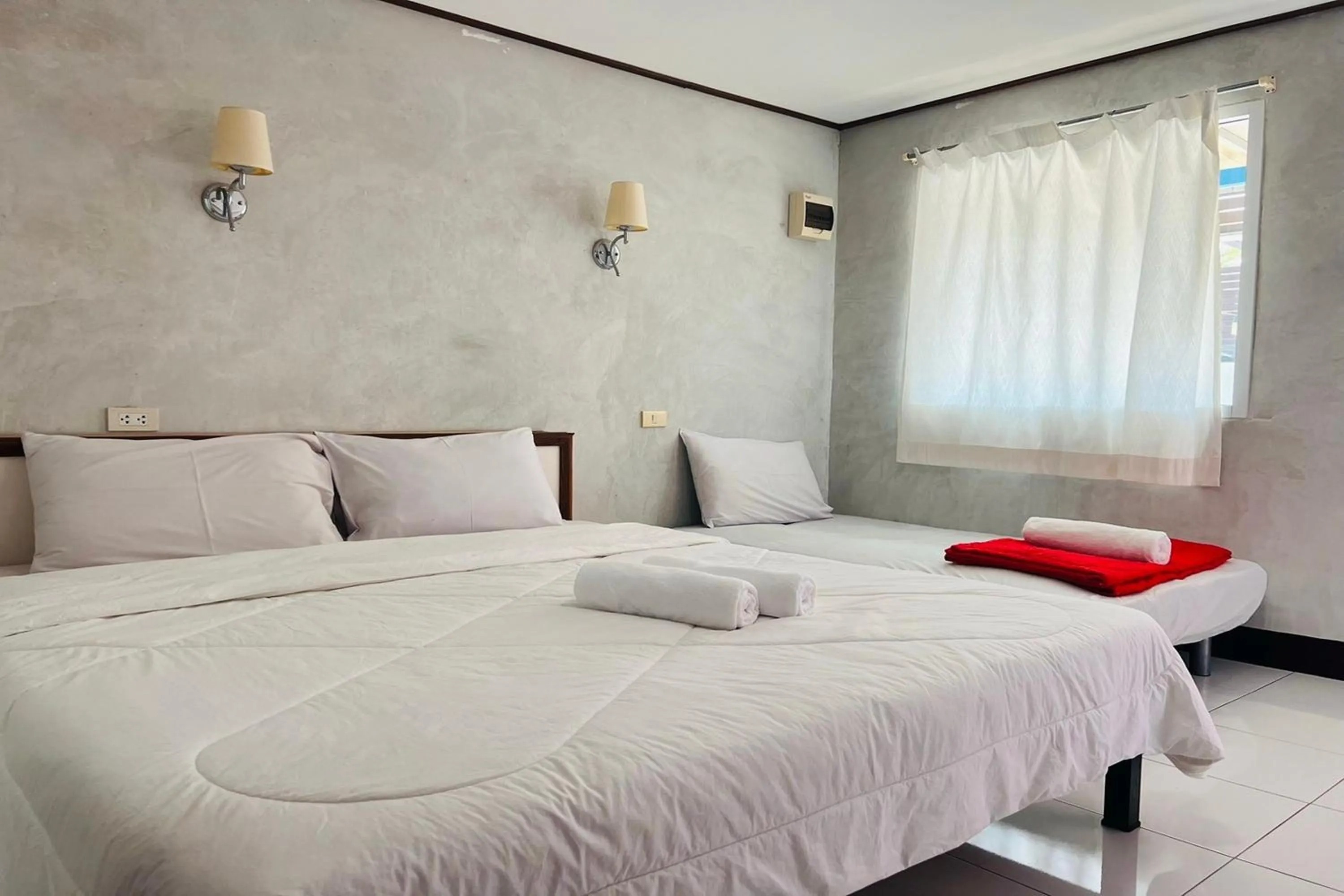 Bed in Ton Hom Pool Party