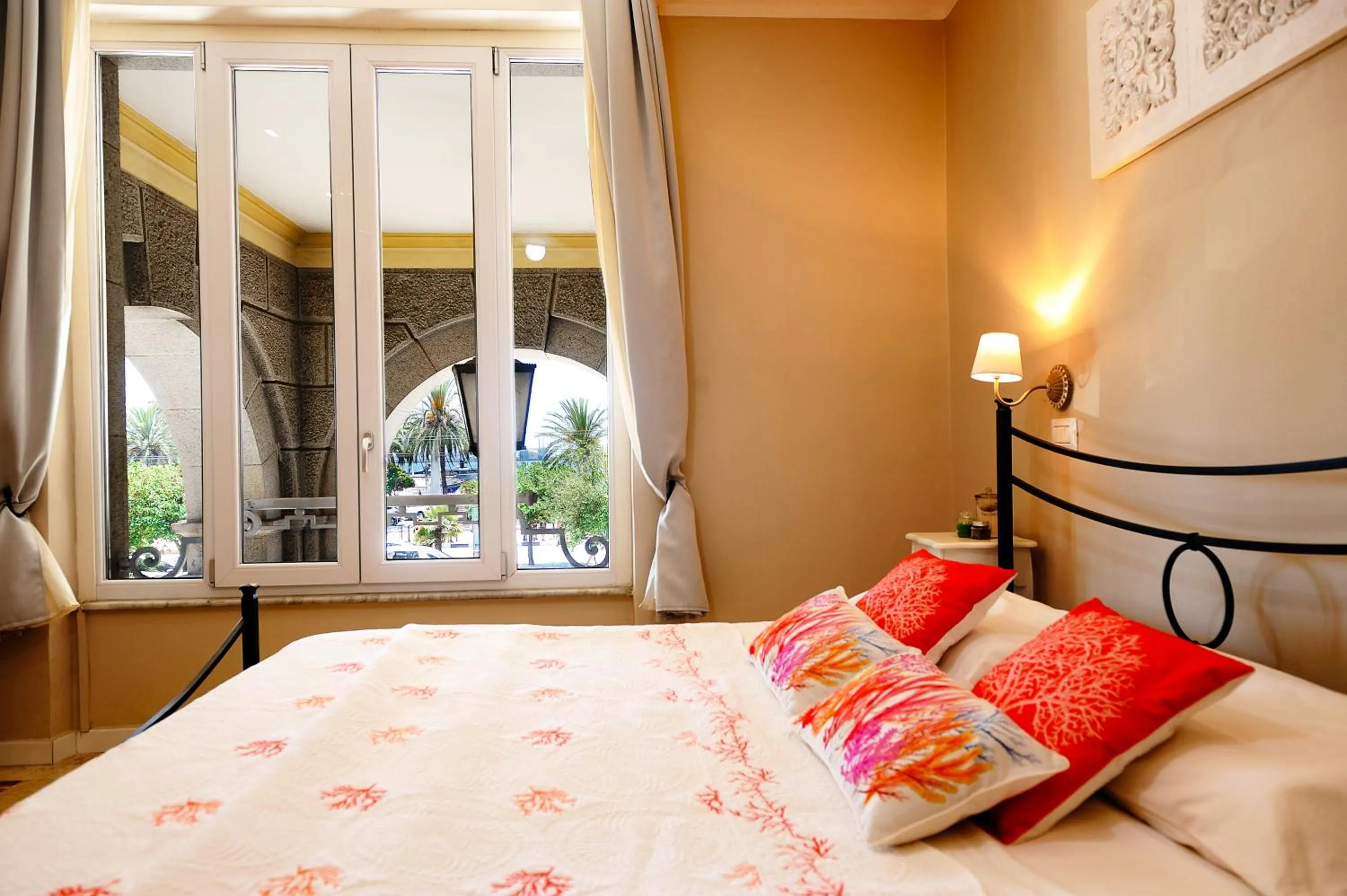 Shower, Bed in Onda Marina Rooms