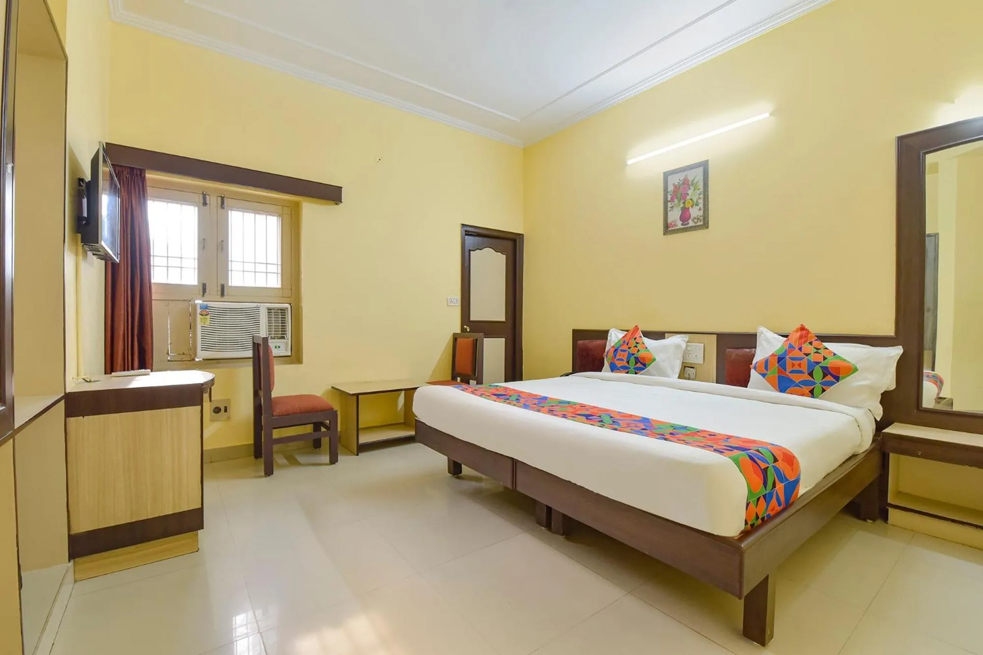 FabHotel Rajlaxmi Palace - Ashok Vihar Metro Station