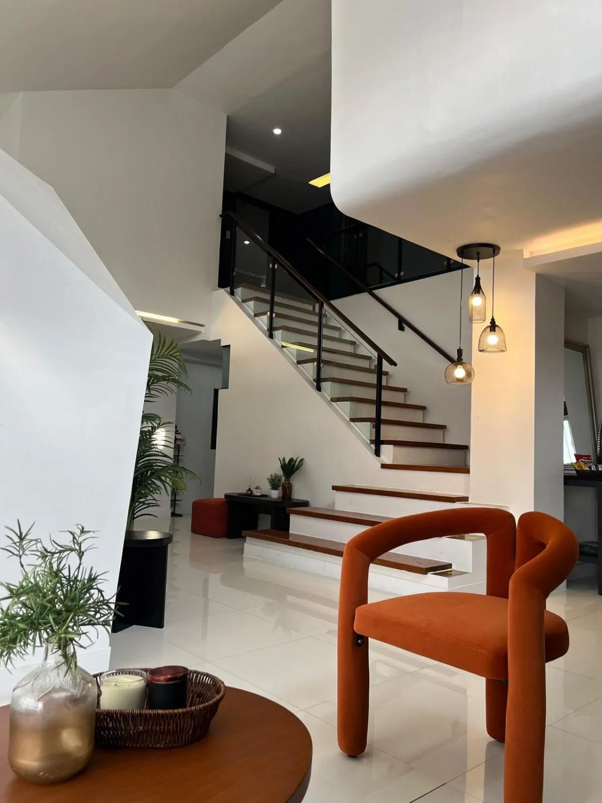 Soho-Style Loft - City Center with 4BR, Wifi and Gameroom