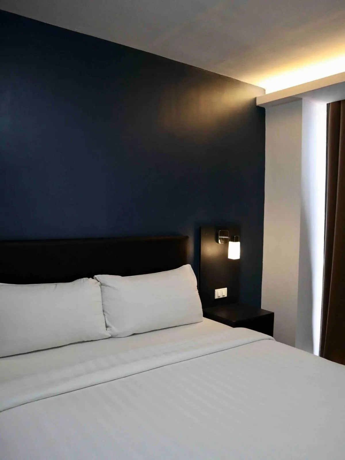 Bed in Soho-Style Loft - City Center with 4BR, Wifi and Gameroom