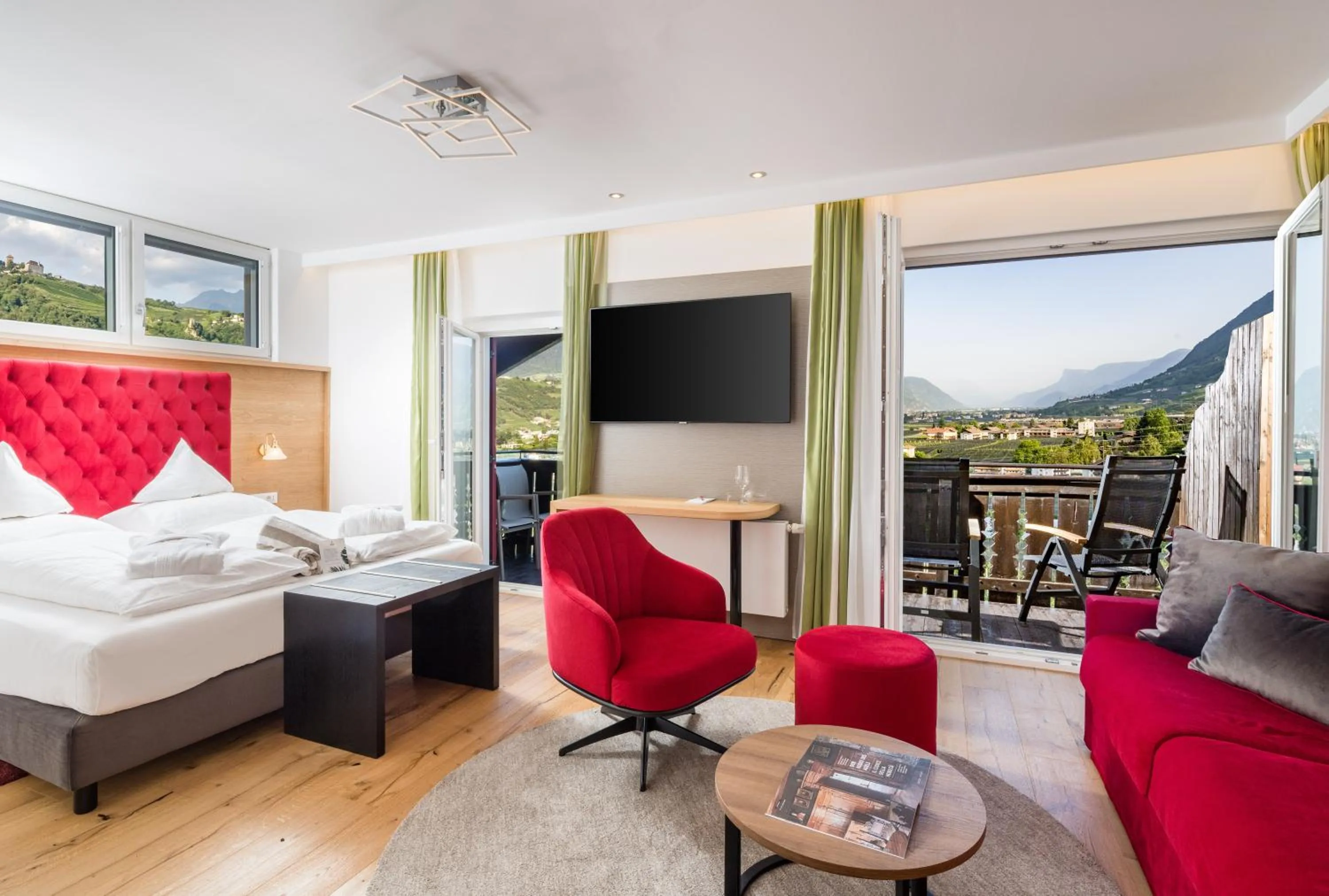 Bedroom, Bed in Ruster Resort