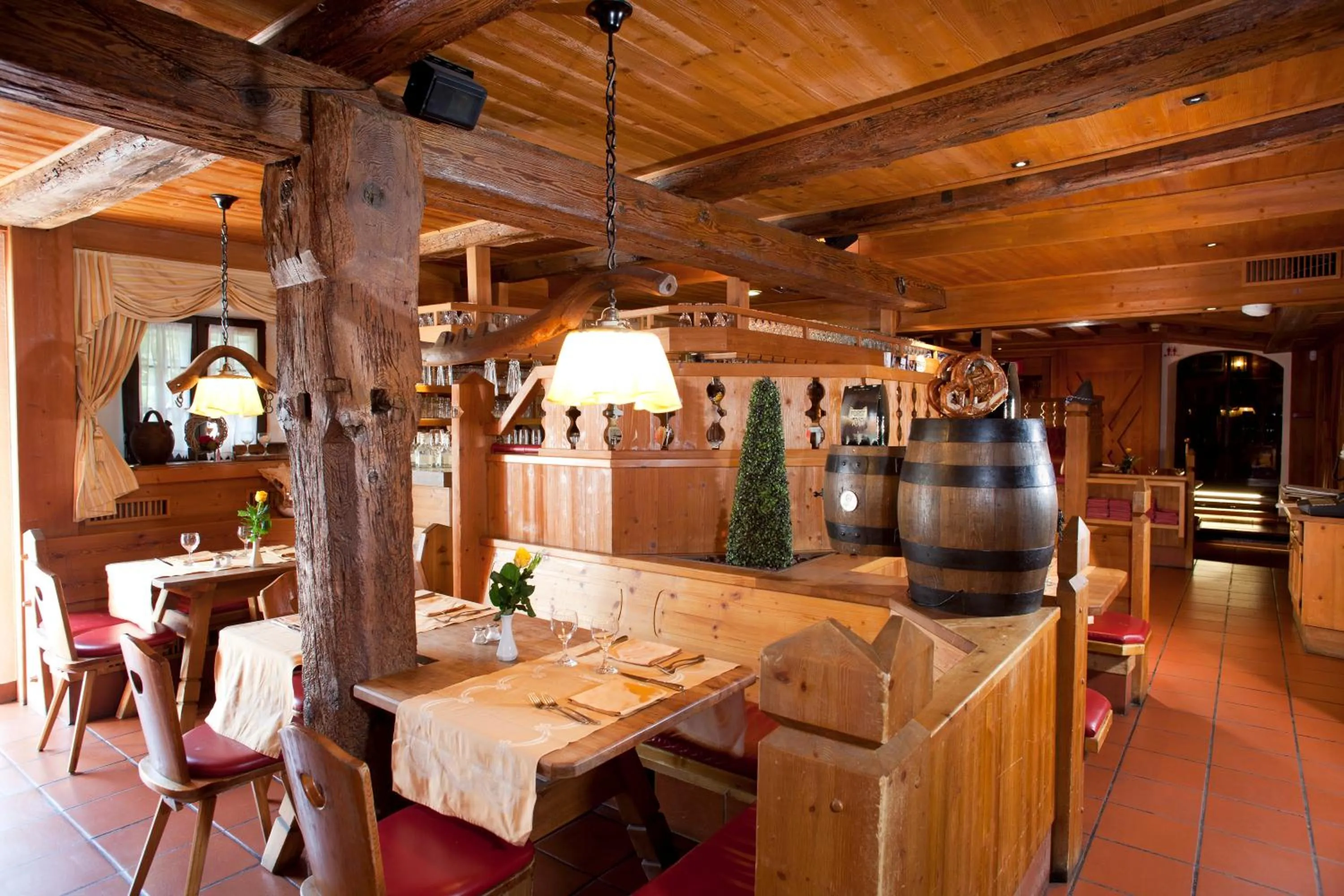 Restaurant/places to eat in Ruster Resort