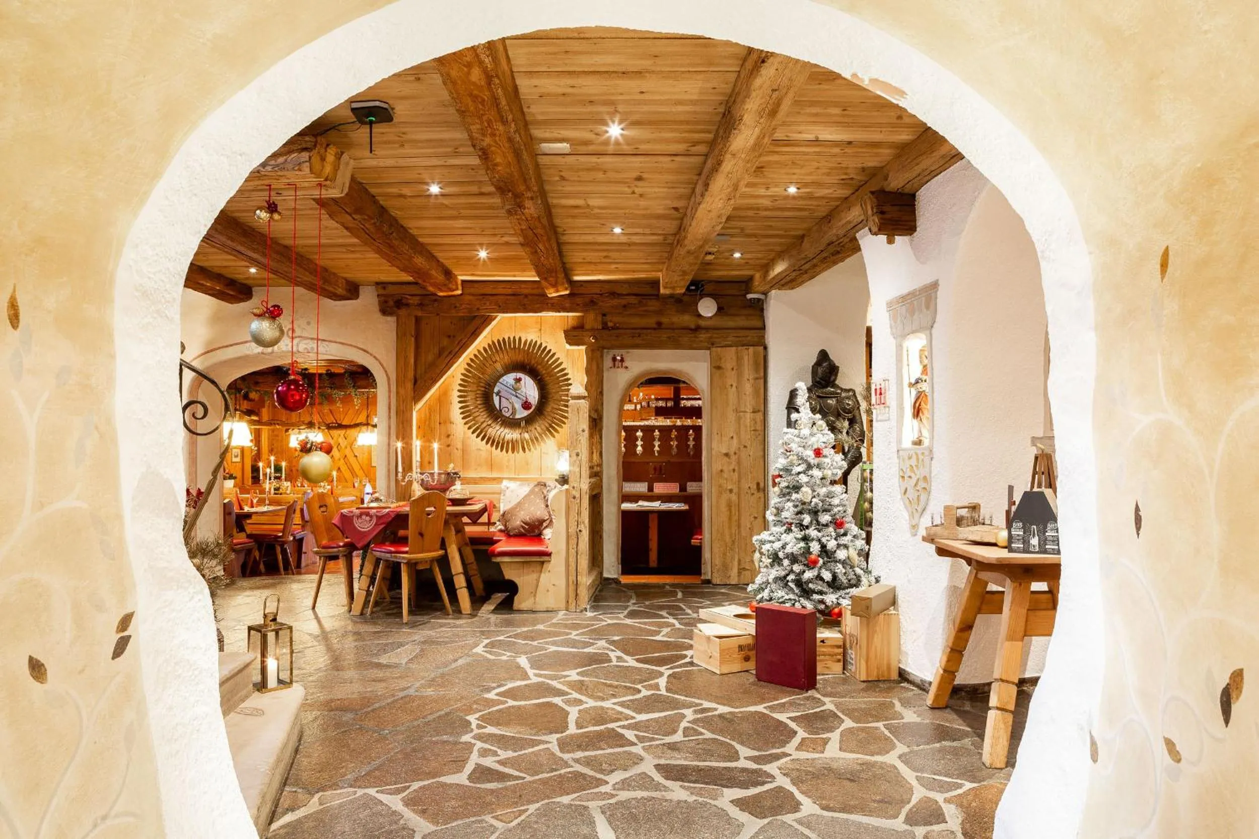 Restaurant/places to eat in Ruster Resort