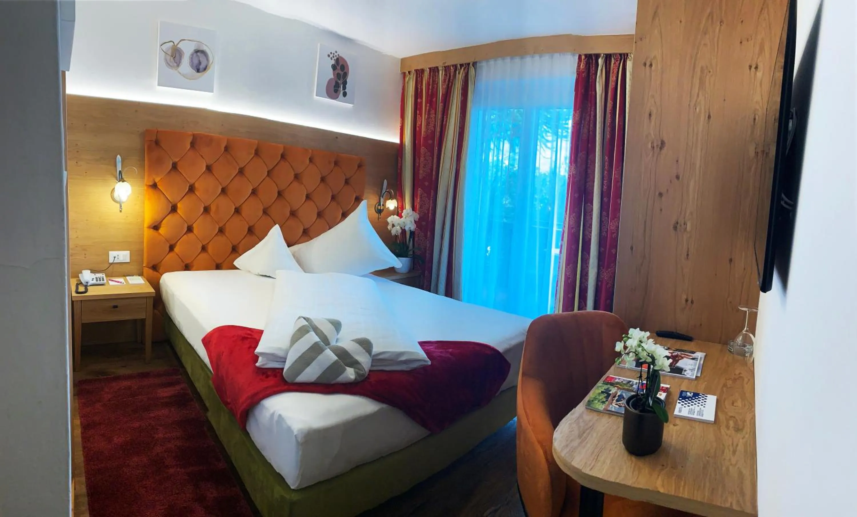 Bedroom, Bed in Ruster Resort