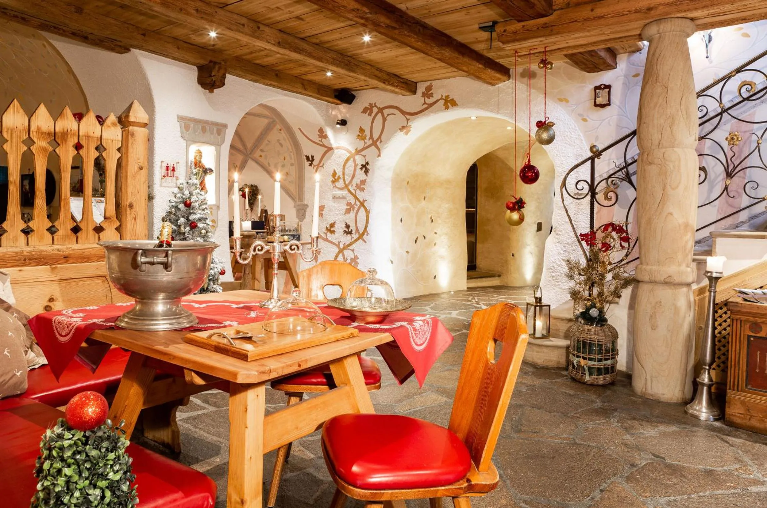 Restaurant/places to eat in Ruster Resort