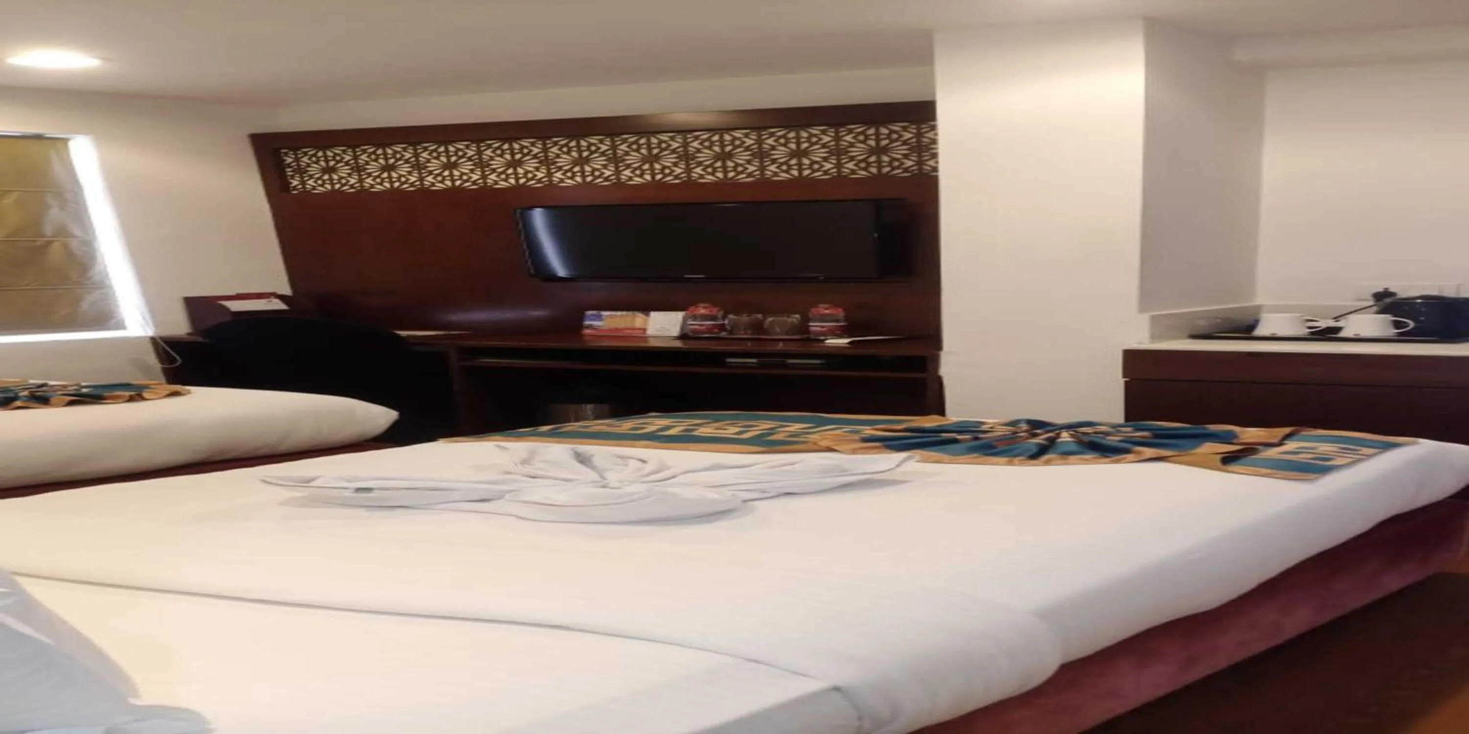 Bed in Lords Inn Jodhpur