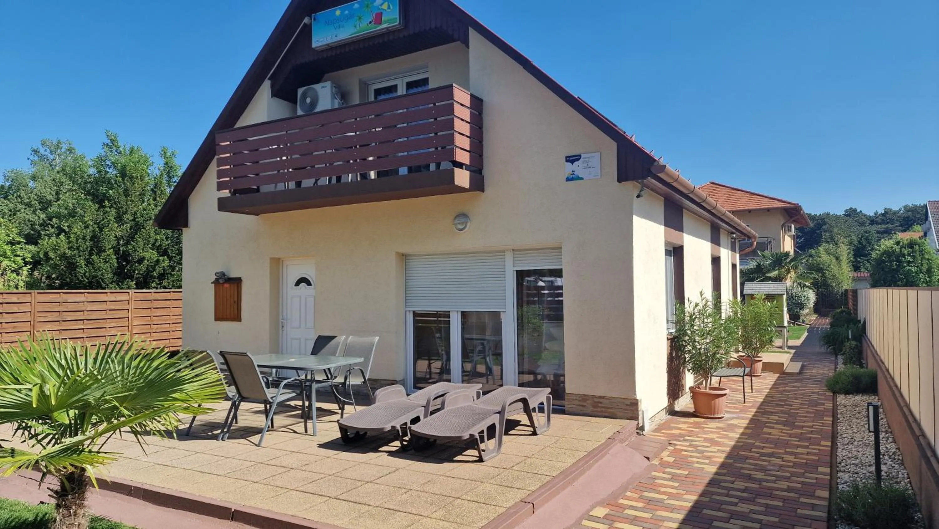 Property building in Napsugár Villa "A"