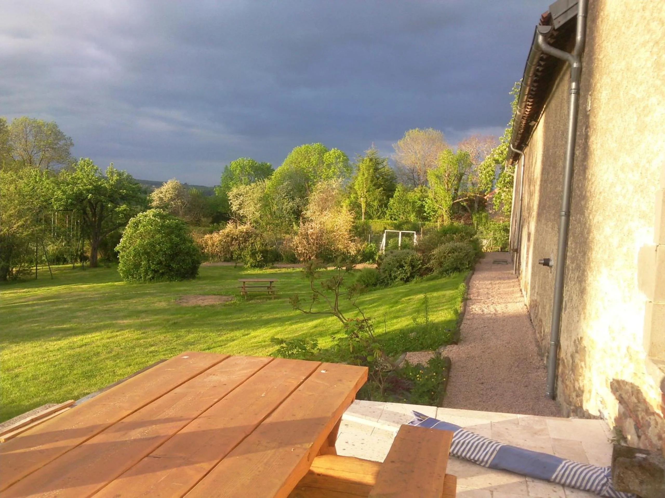 Garden view in Domaine des Maillets