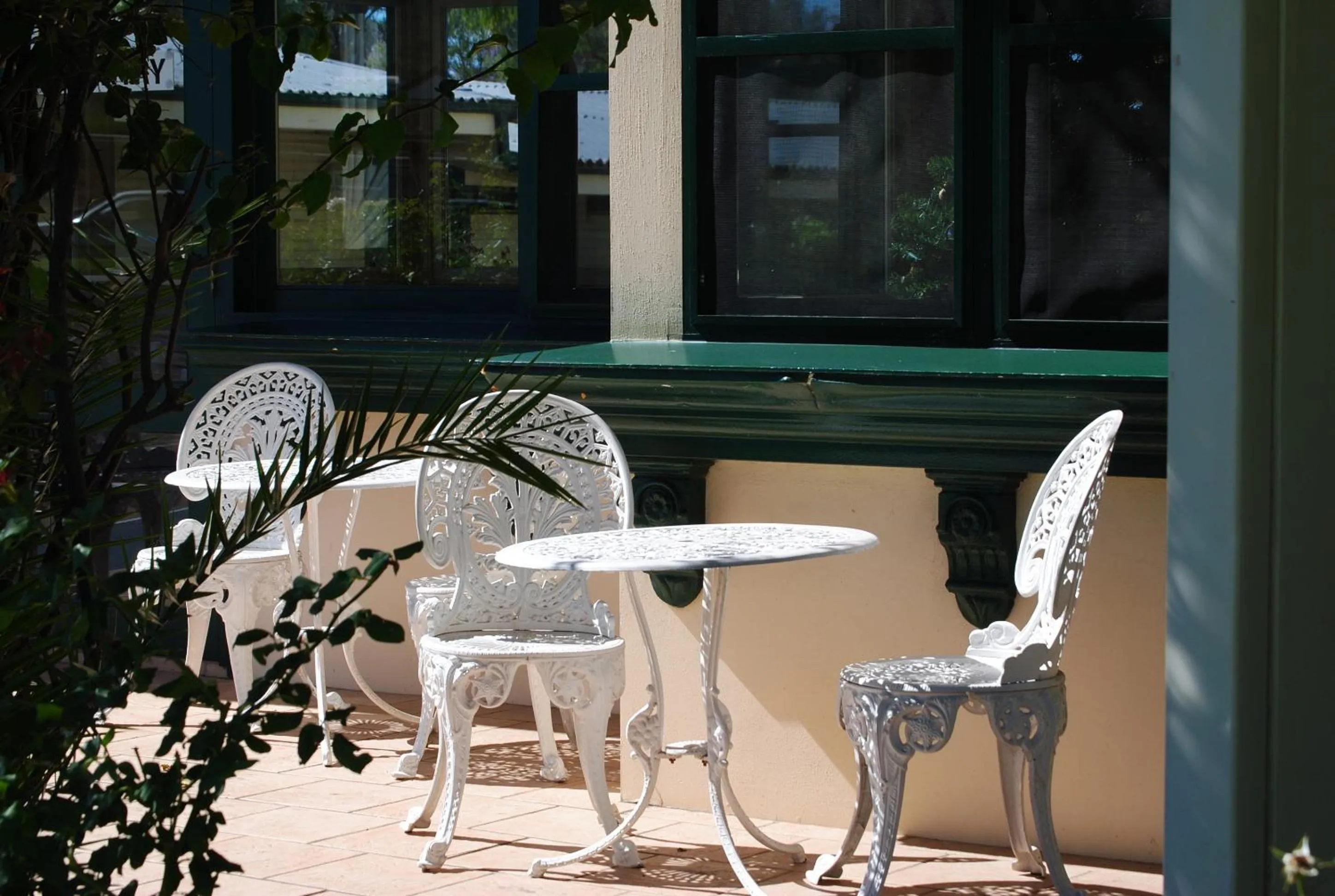 Garden in Airlie House Motor Inn