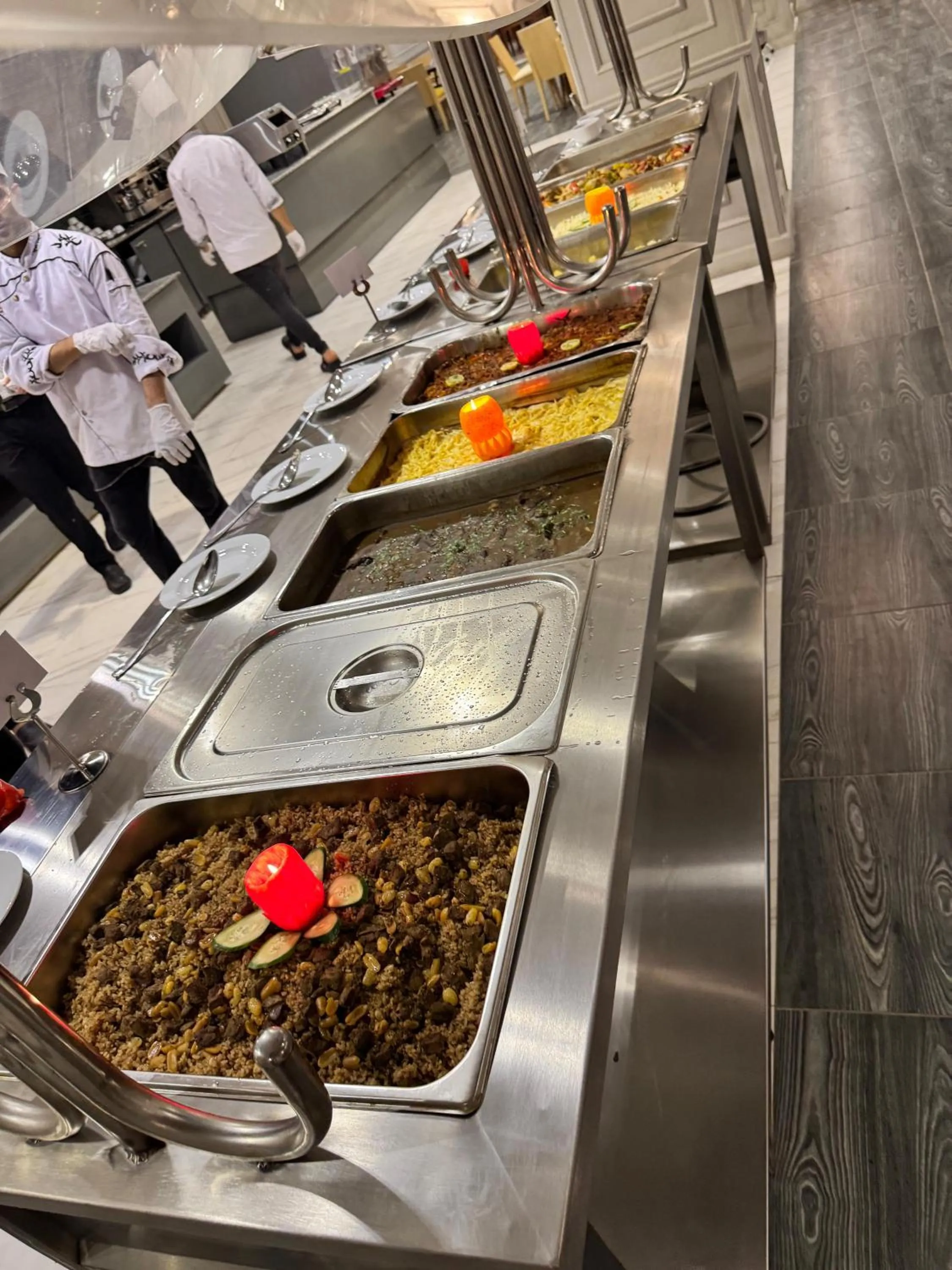 Restaurant/places to eat in Oriental grand Plaza