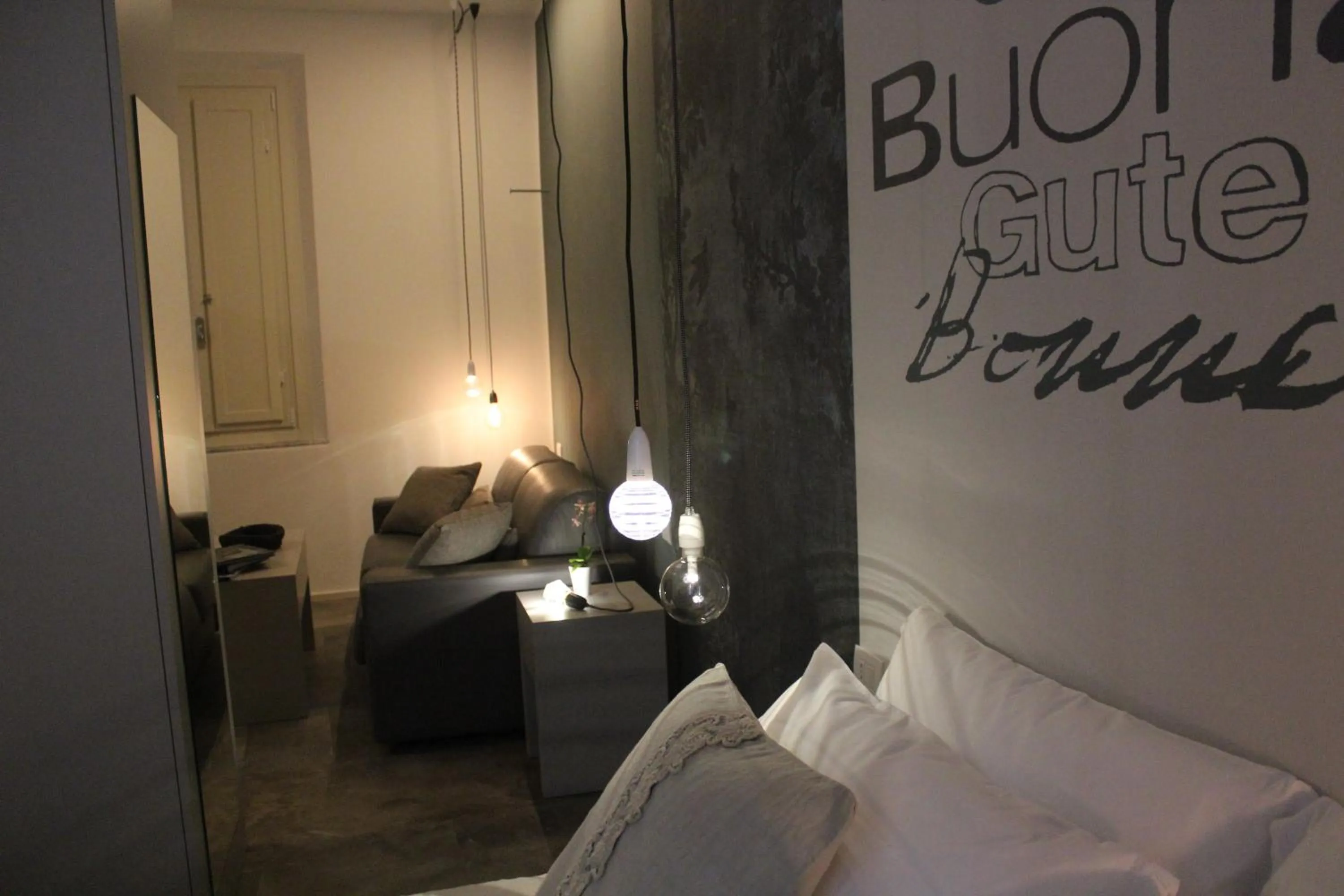 Living room, Bed in Vittorio Veneto 25