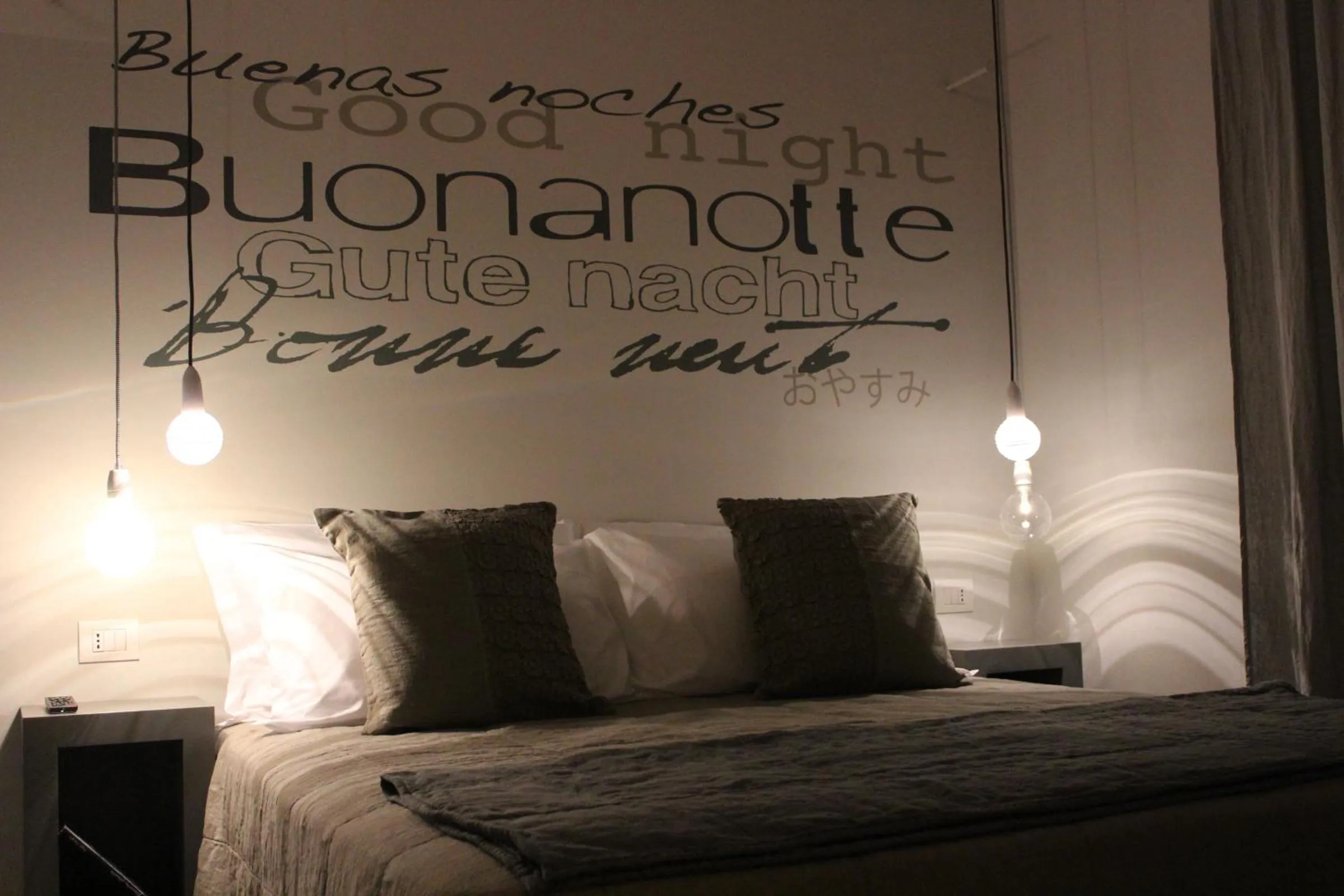 Decorative detail, Bed in Vittorio Veneto 25