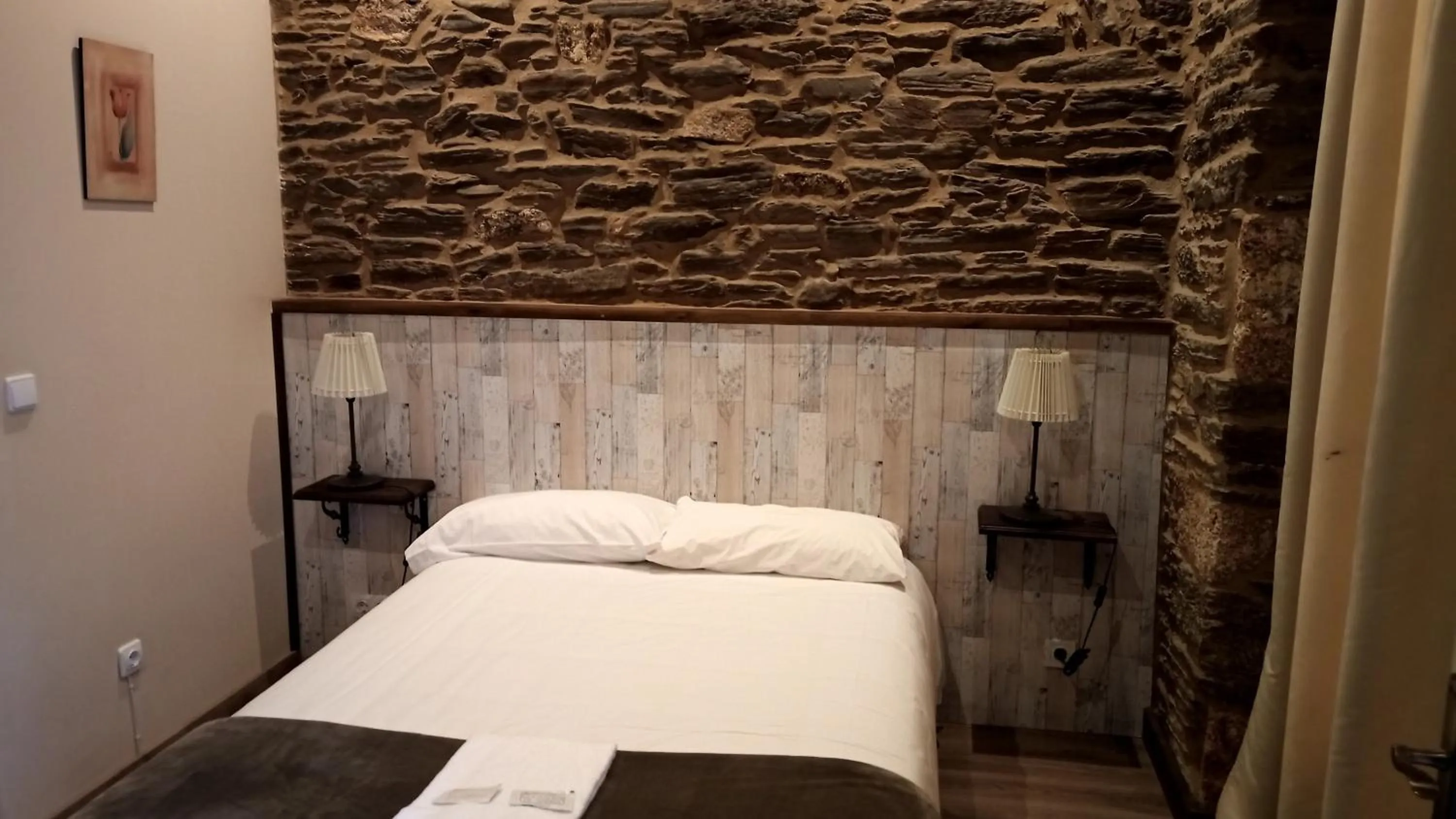 Photo of the whole room, Bed in La Casona de Sarria