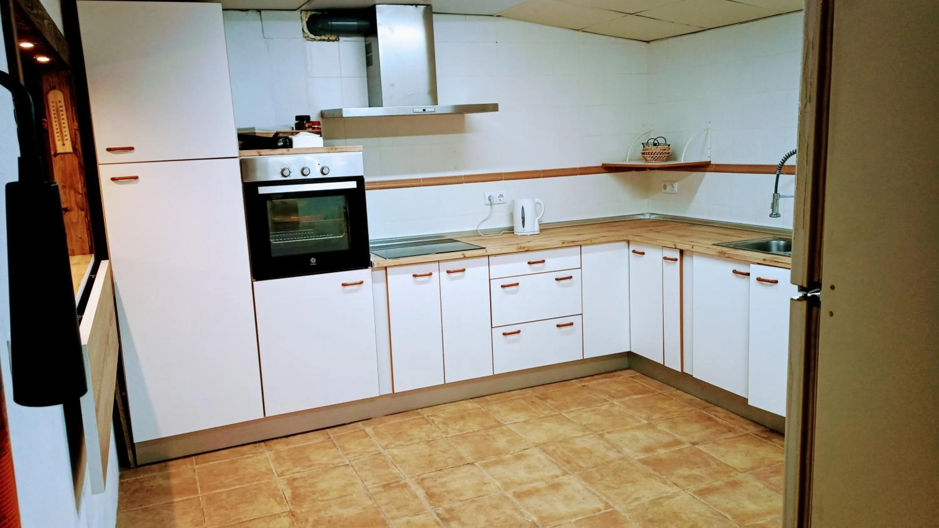 Kitchen or kitchenette in La Casona de Sarria