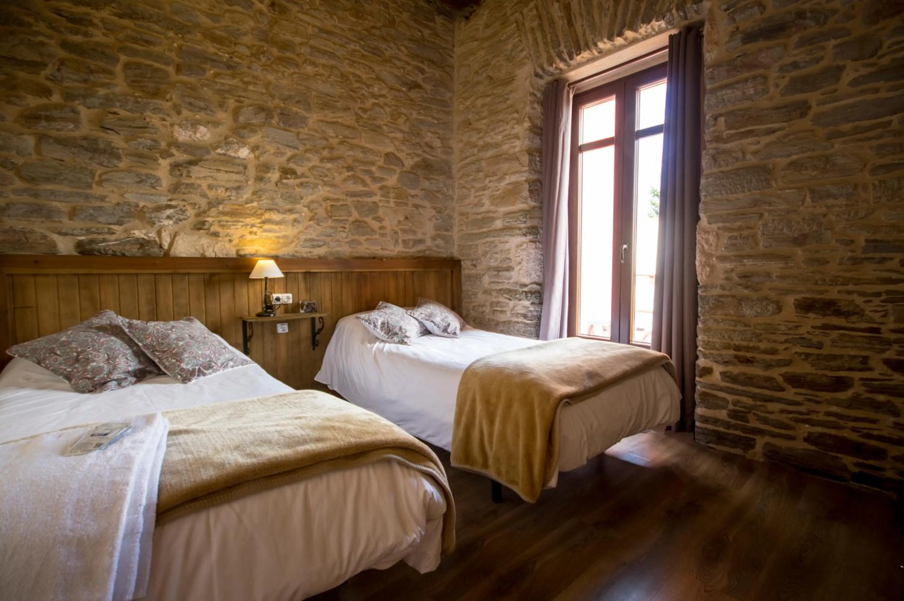 Photo of the whole room, Bed in La Casona de Sarria
