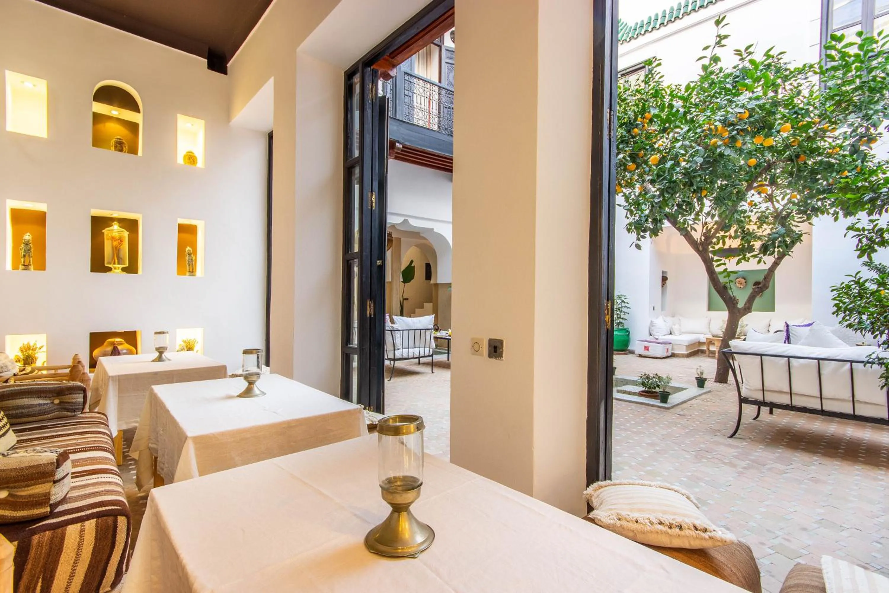 Lounge or bar in Dar Charkia